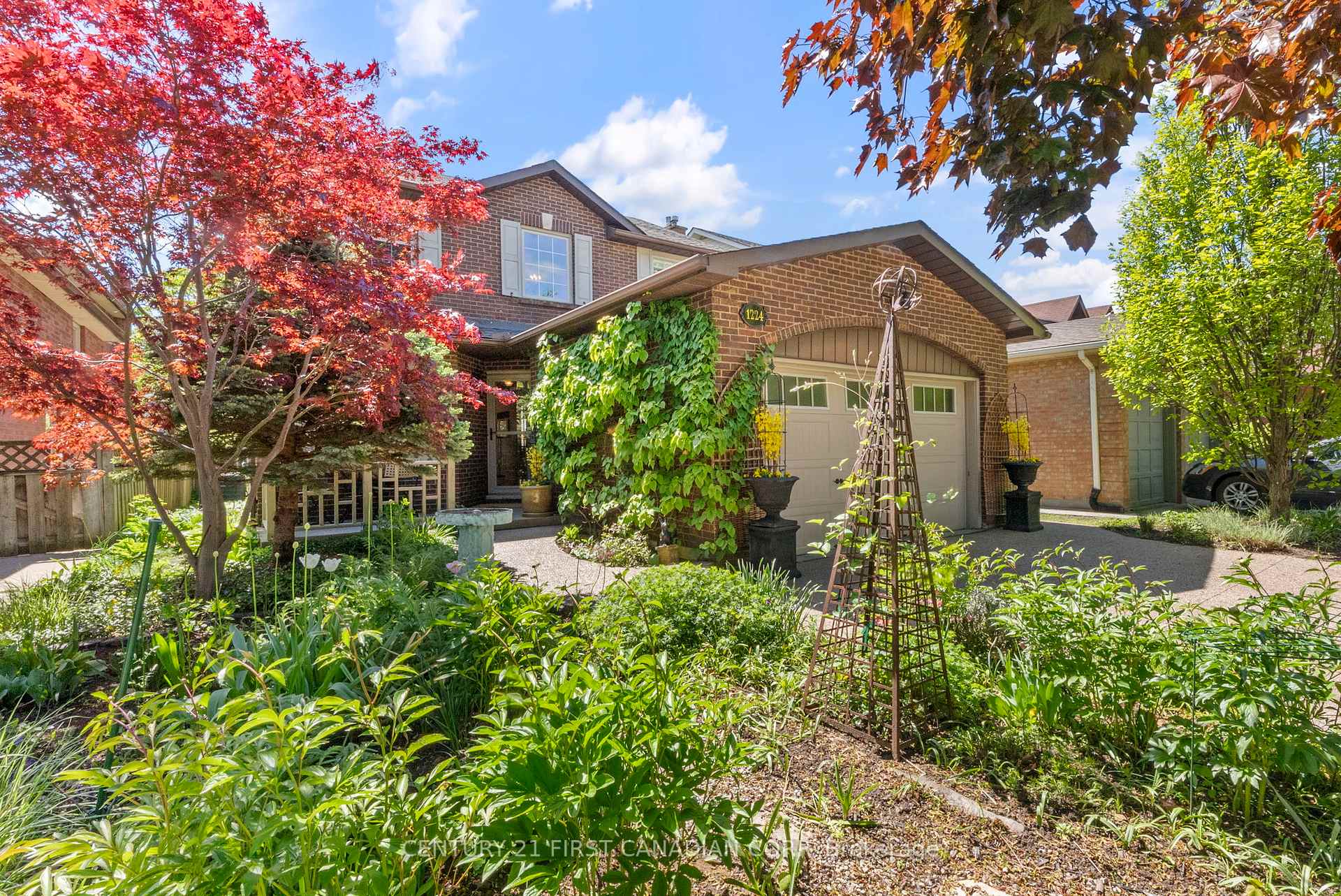 Photo 4 of 1224 Nathaniel Crescent, Burlington, Brant — HOMEH