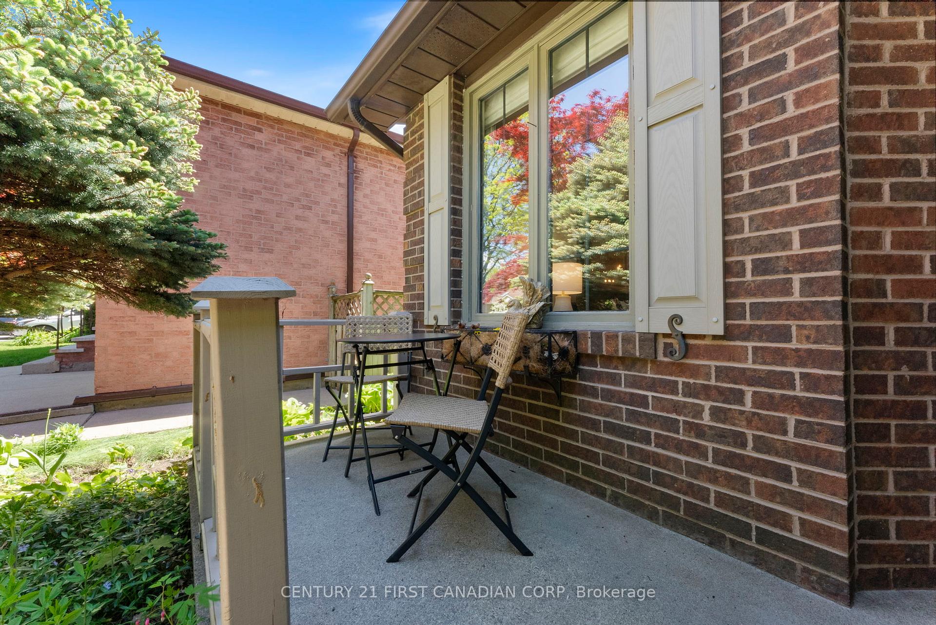 Photo 8 of 1224 Nathaniel Crescent, Burlington, Brant — HOMEH