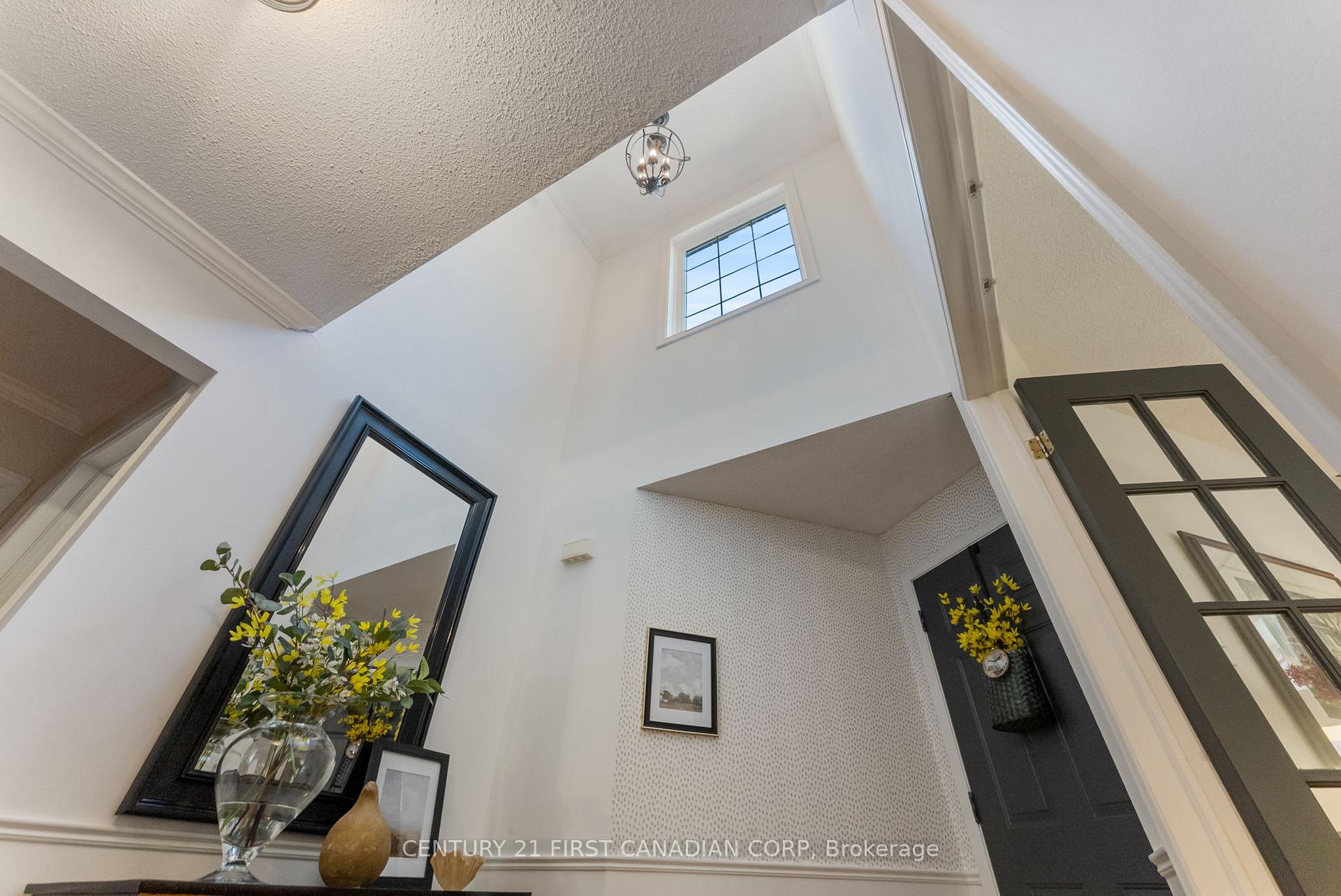 Photo 10 of 1224 Nathaniel Crescent, Burlington, Brant — HOMEH