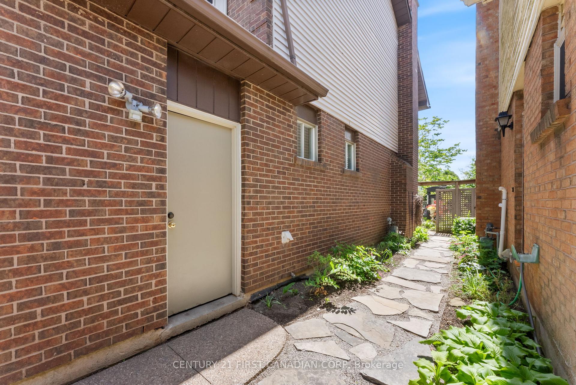 Photo 42 of 1224 Nathaniel Crescent, Burlington, Brant — HOMEH