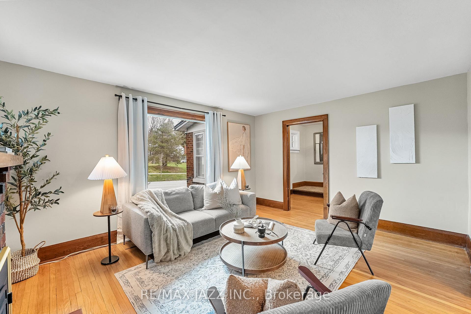 Photo 13 of 394 Queen Street, Scugog, Port Perry — HOMEH