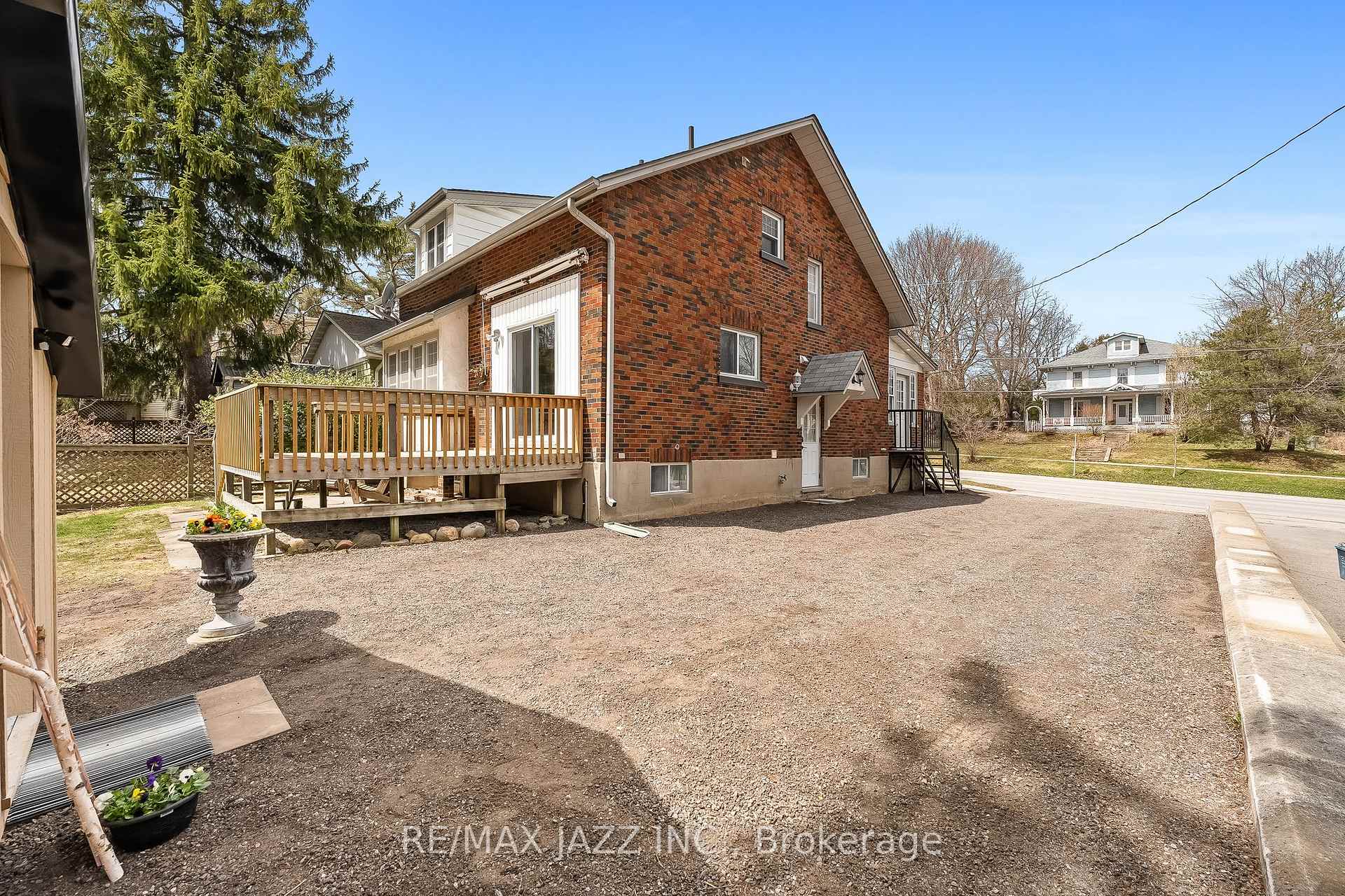 Photo 42 of 394 Queen Street, Scugog, Port Perry — HOMEH