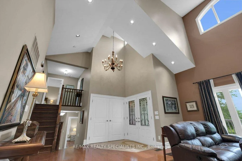 Photo 10 of 16 McCartney Drive, Caledon, Rural Caledon — HOMEH