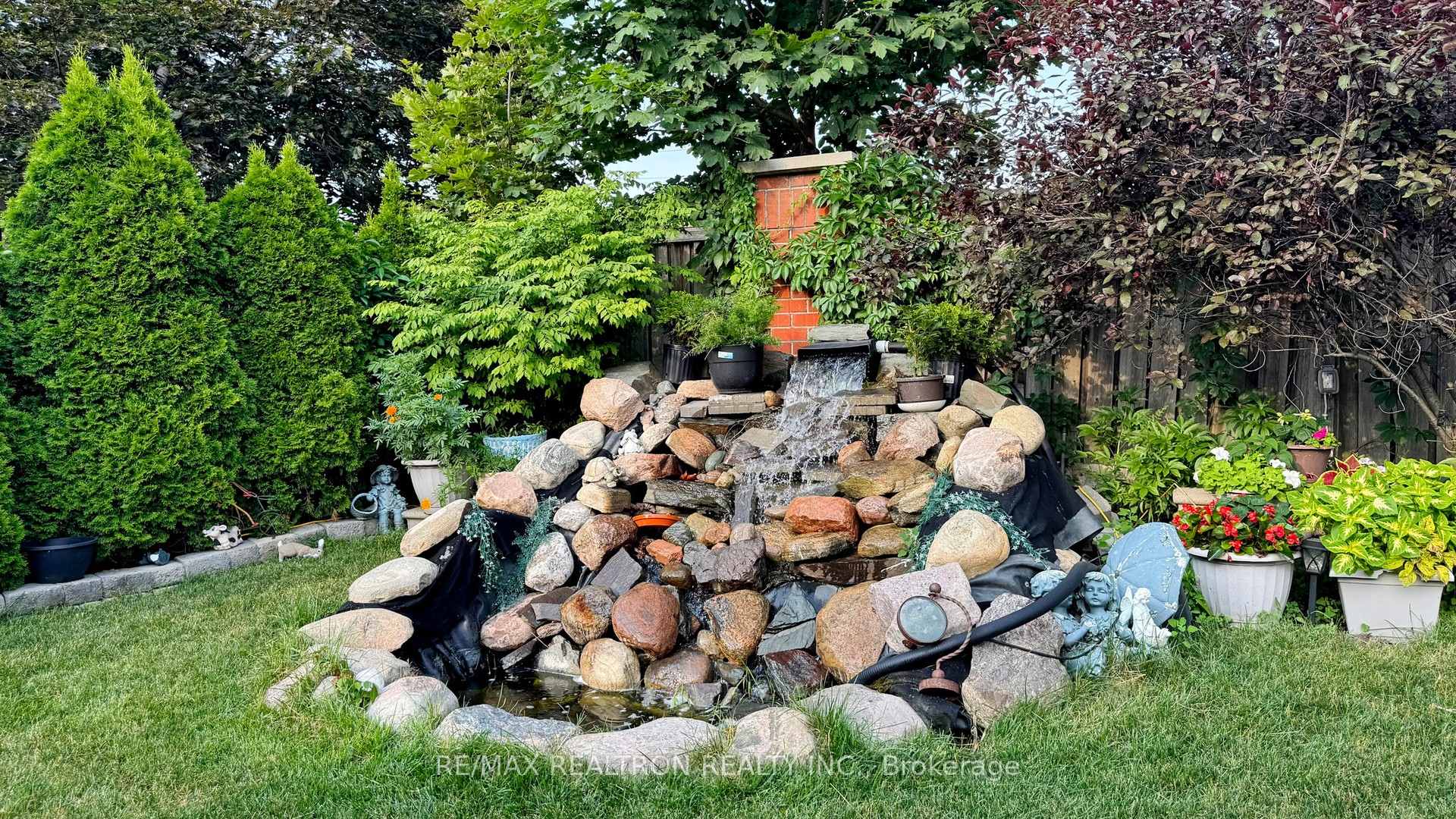 Photo 50 of 36 Erla Court, Markham, Middlefield — HOMEH