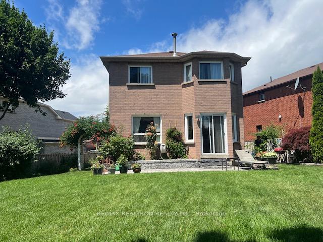 Photo 35 of 36 Erla Court, Markham, Middlefield — HOMEH