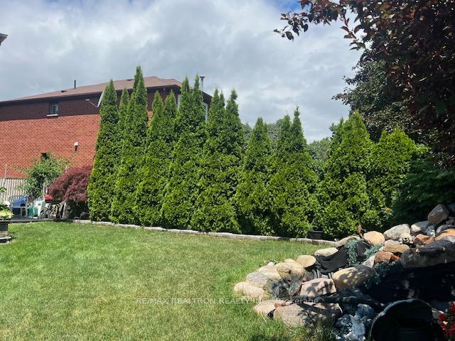 Photo 43 of 36 Erla Court, Markham, Middlefield — HOMEH