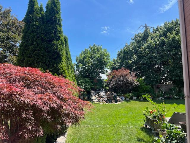 Photo 47 of 36 Erla Court, Markham, Middlefield — HOMEH