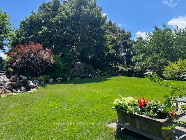 Photo 41 of 36 Erla Court, Markham, Middlefield — HOMEH