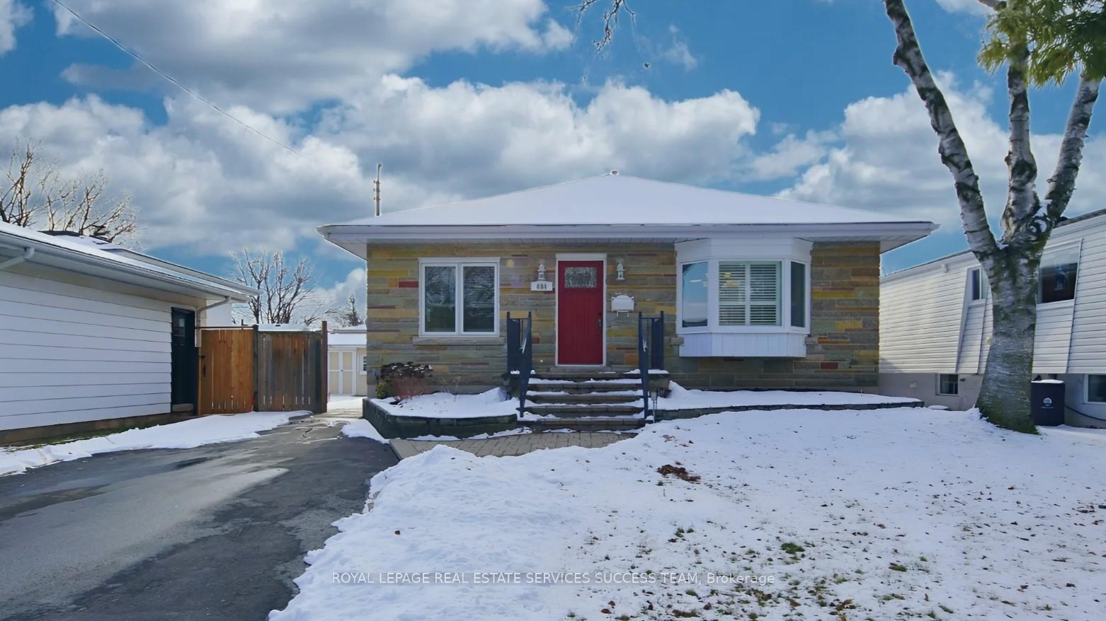 Front of 684 Woodview Road