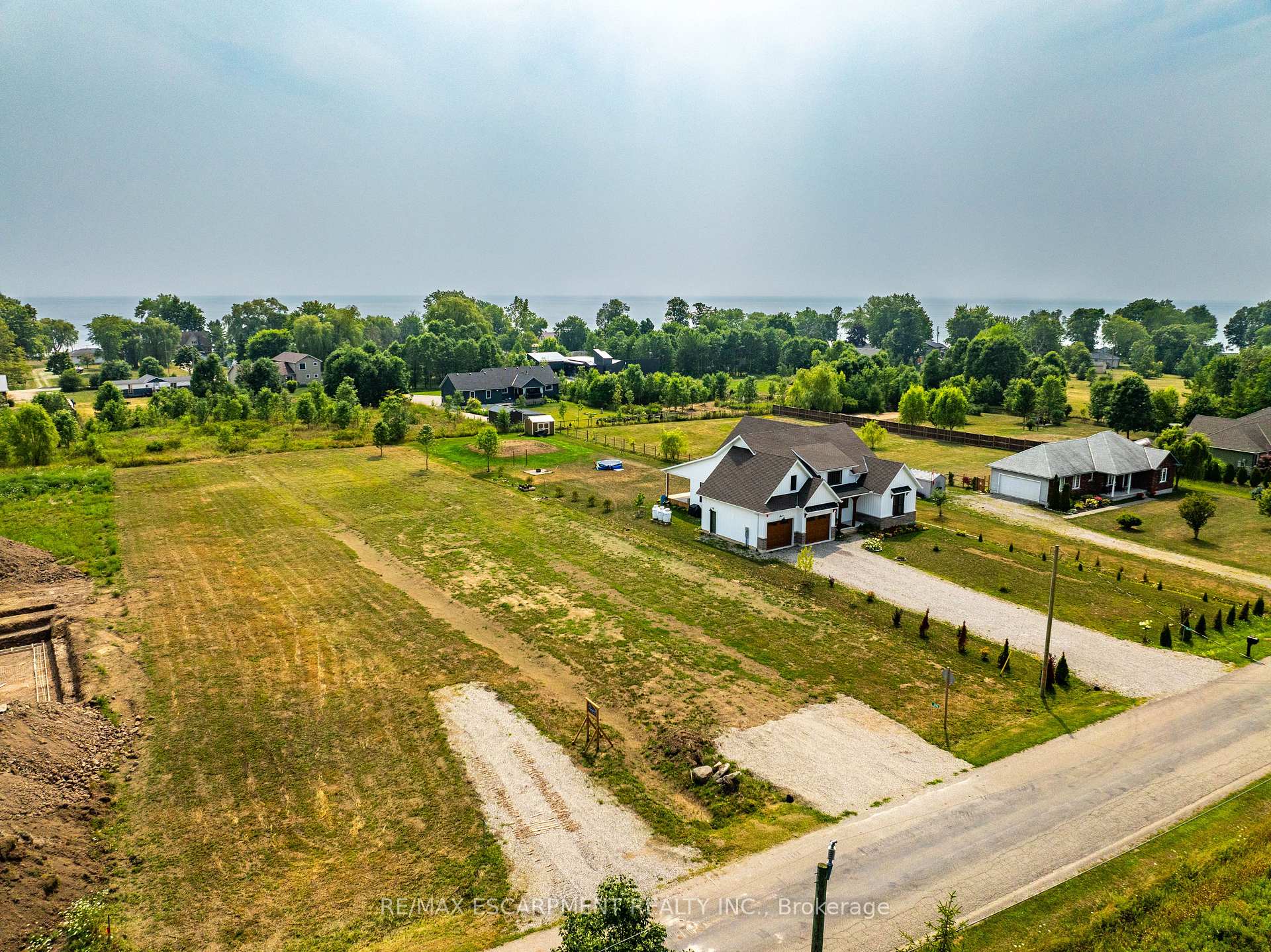 Photo 12 of 3250 Lakeshore Road, Haldimand, Dunnville — HOMEH