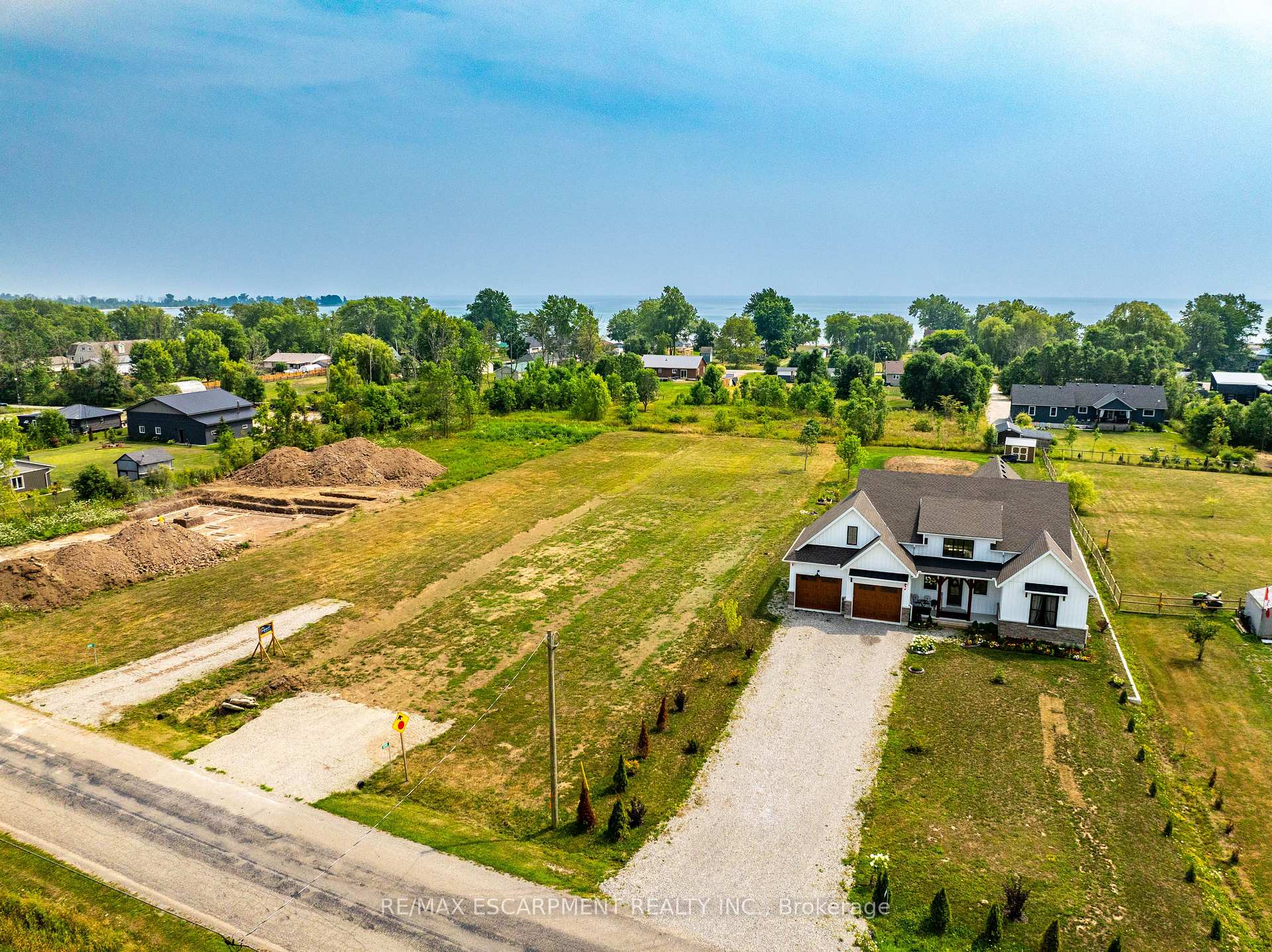 Photo 19 of 3250 Lakeshore Road, Haldimand, Dunnville — HOMEH