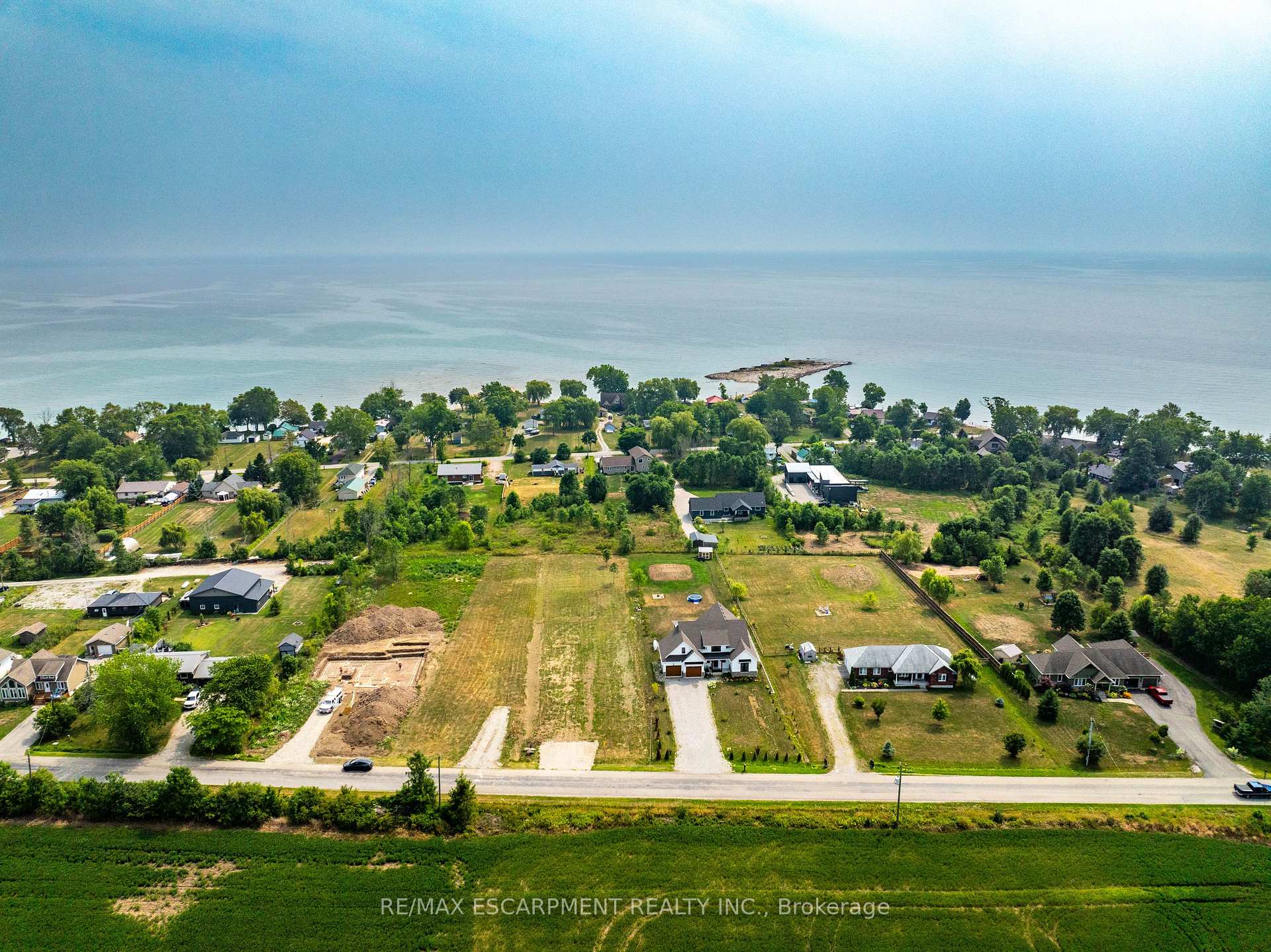 Photo 5 of 3250 Lakeshore Road, Haldimand, Dunnville — HOMEH
