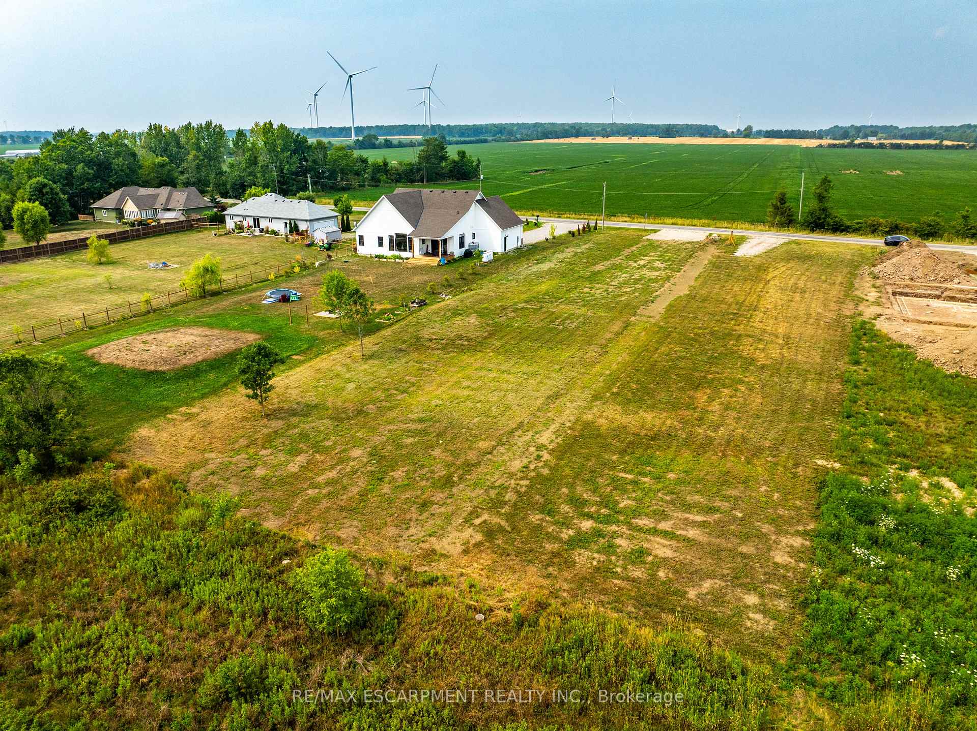 Photo 10 of 3250 Lakeshore Road, Haldimand, Dunnville — HOMEH