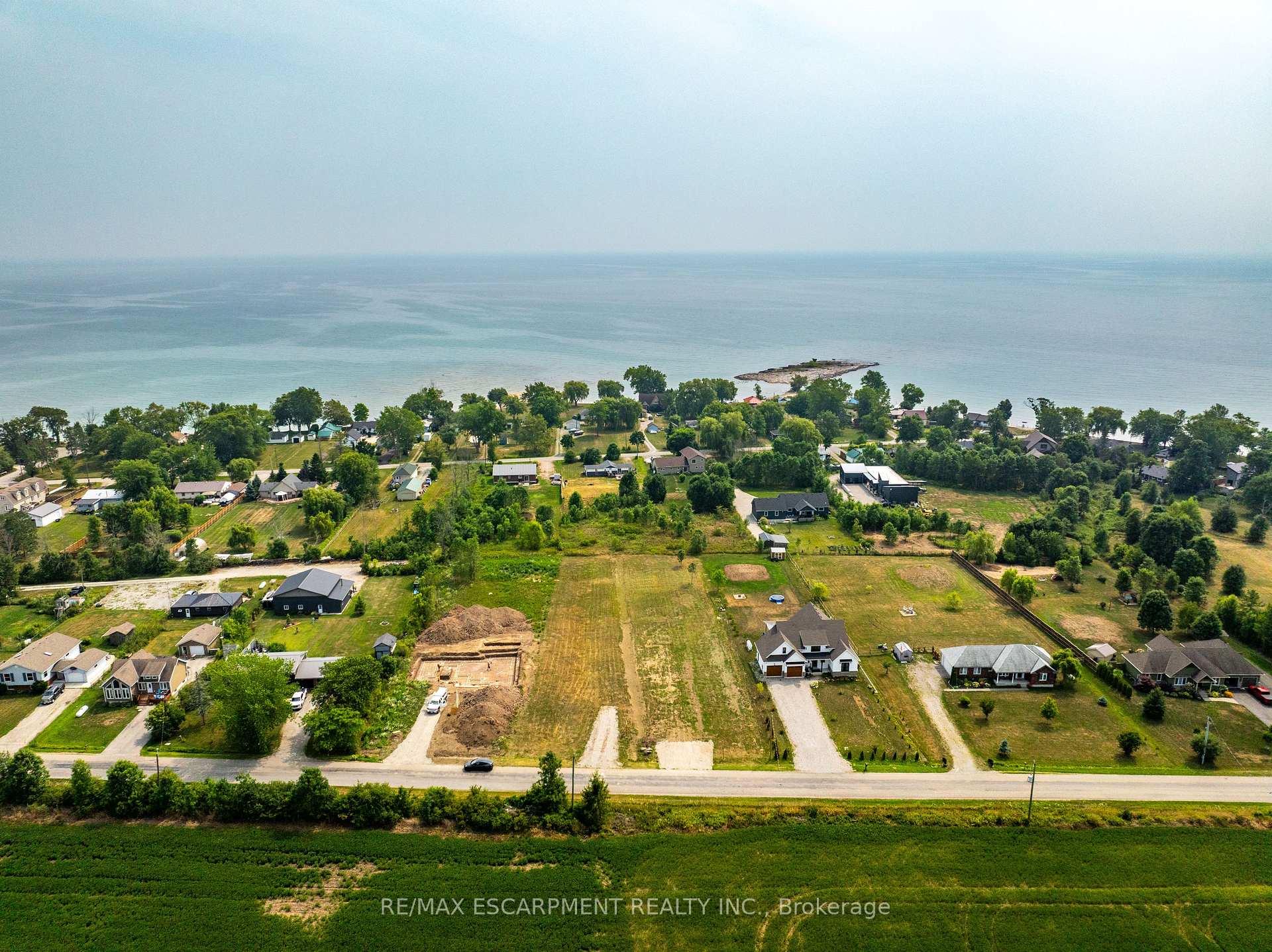 Photo 4 of 3252 Lakeshore Road, Haldimand, Dunnville — HOMEH
