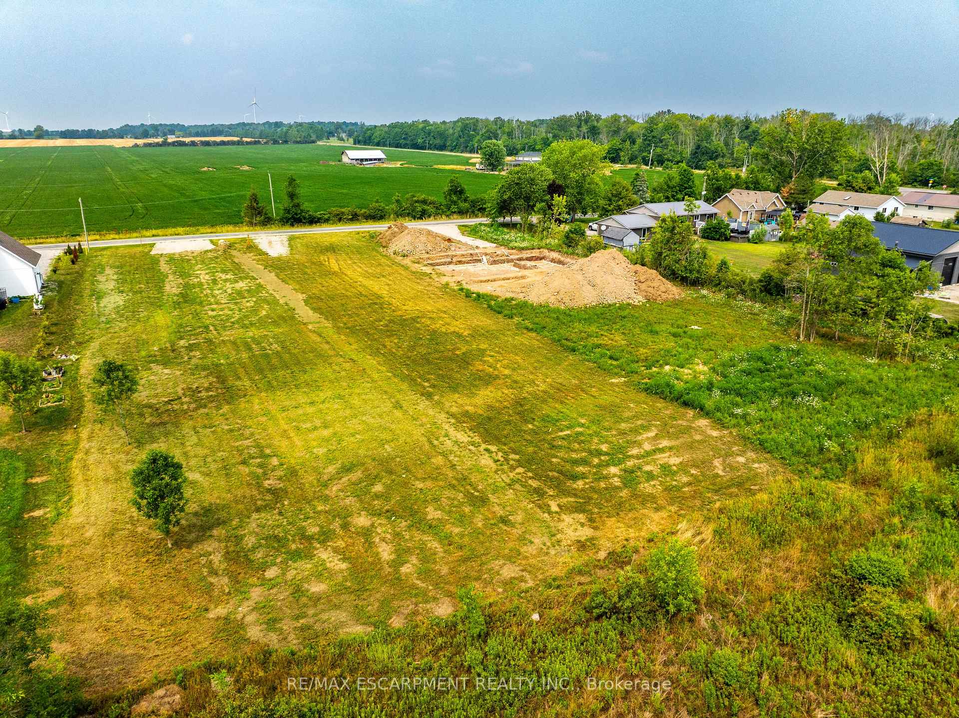 Photo 6 of 3252 Lakeshore Road, Haldimand, Dunnville — HOMEH