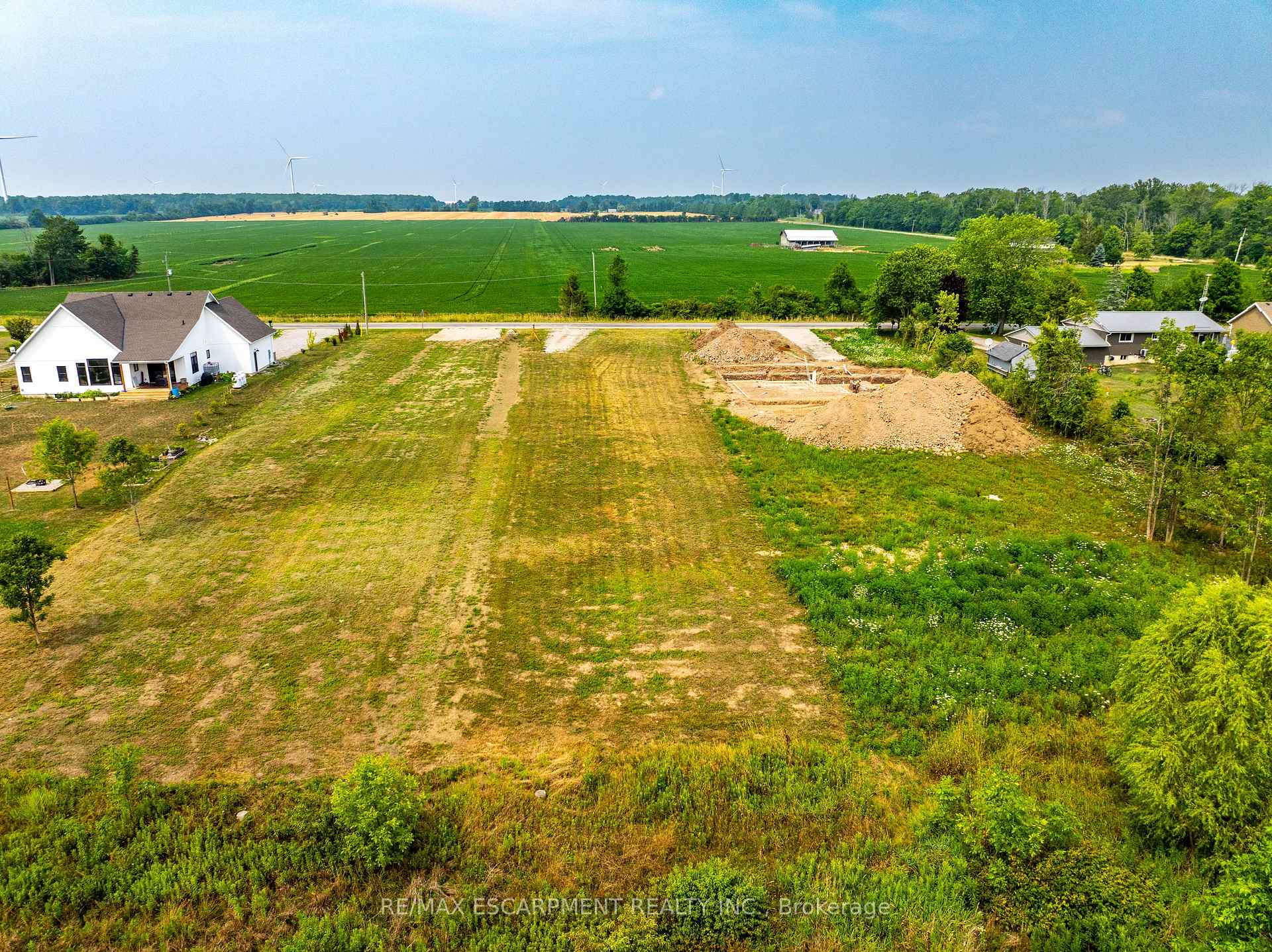 Photo 5 of 3252 Lakeshore Road, Haldimand, Dunnville — HOMEH
