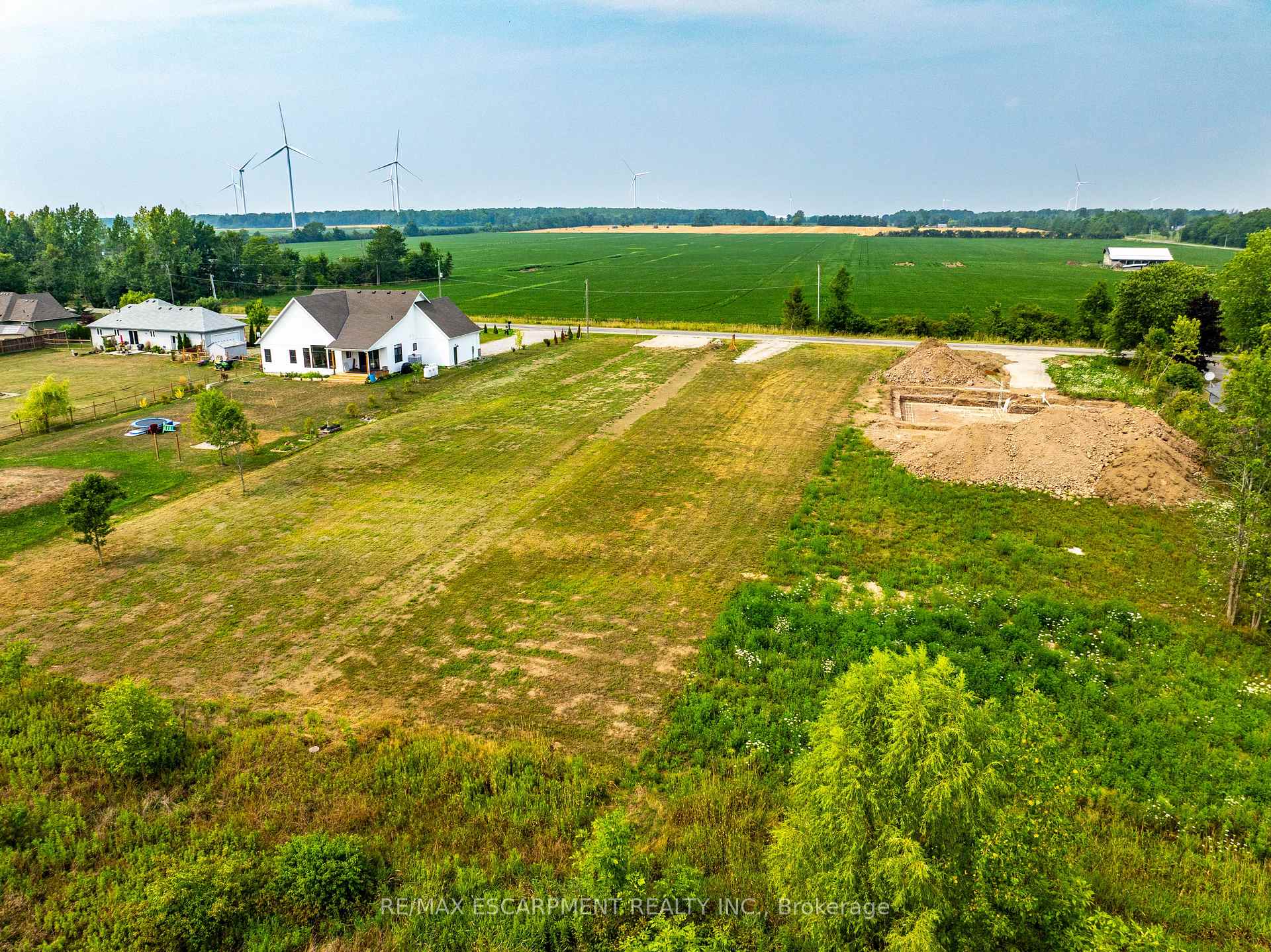 Photo 9 of 3252 Lakeshore Road, Haldimand, Dunnville — HOMEH