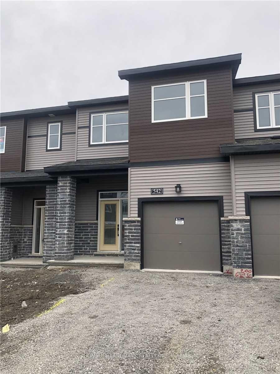 Front of 542 Clemency Crescent