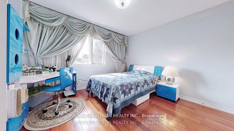 Photo 22 of 72 Spanhouse Crescent, Markham, Unionville — HOMEH