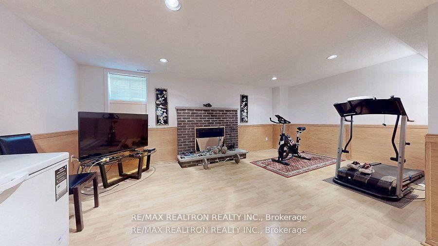 Photo 34 of 72 Spanhouse Crescent, Markham, Unionville — HOMEH