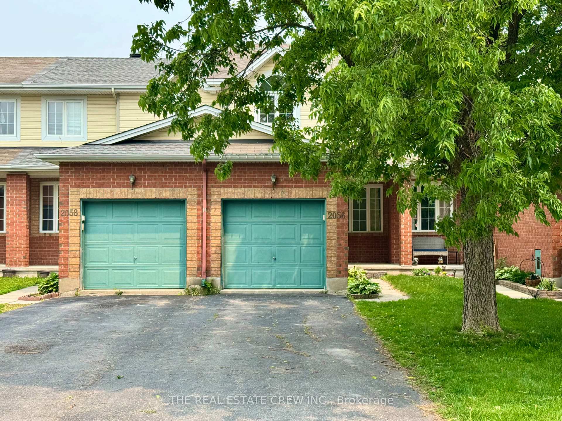 Front of 2056 Scully Way S