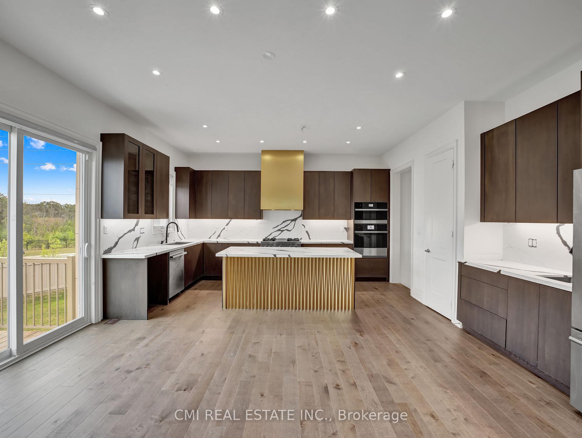 Photo 4 of 205 Agro Street, Hamilton, Waterdown — HOMEH
