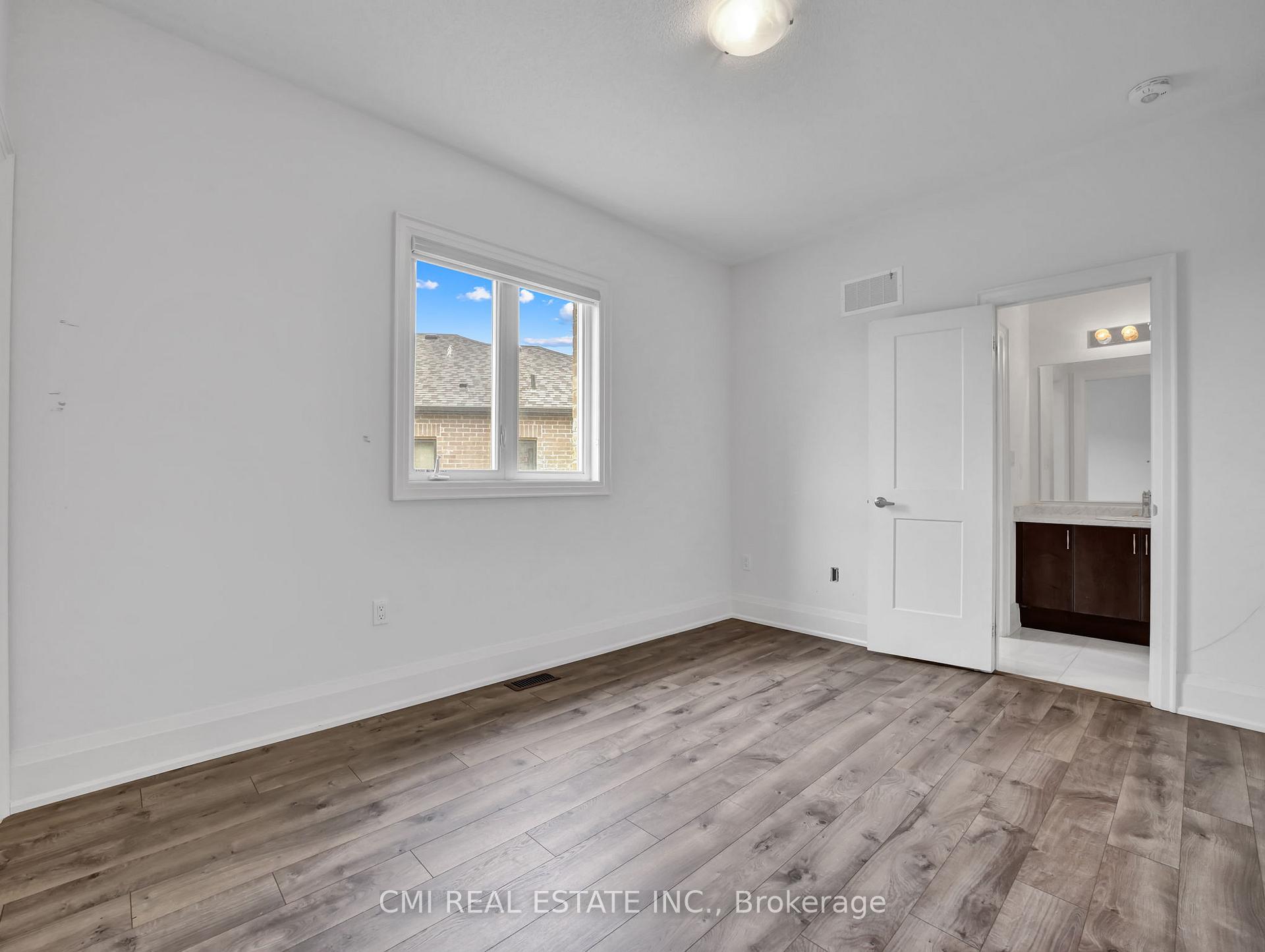 Photo 29 of 205 Agro Street, Hamilton, Waterdown — HOMEH