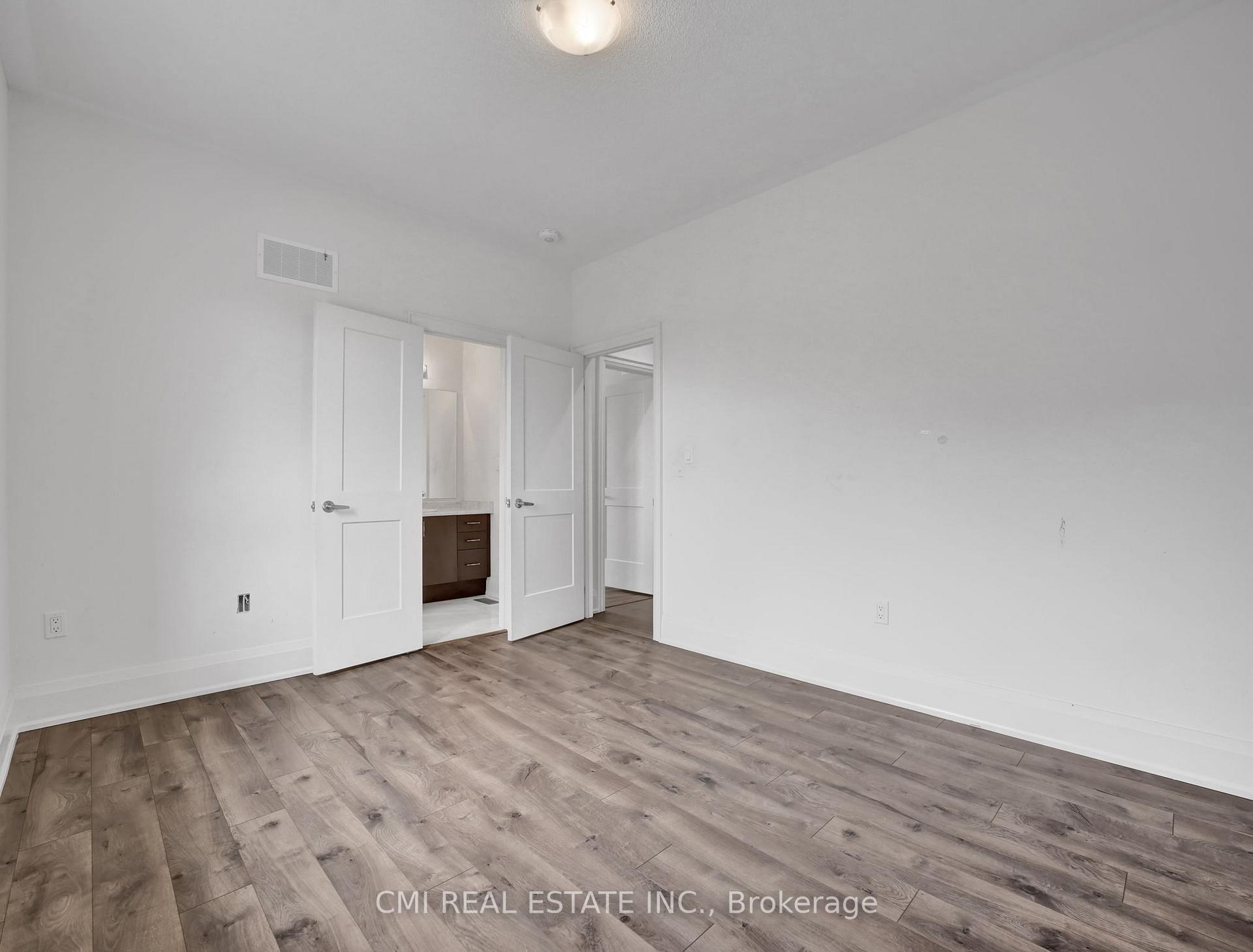 Photo 30 of 205 Agro Street, Hamilton, Waterdown — HOMEH