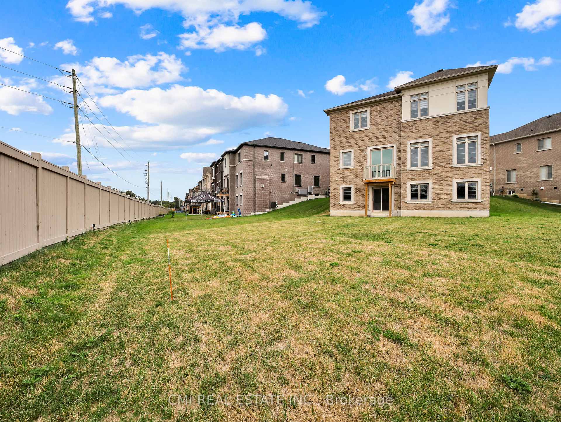 Photo 48 of 205 Agro Street, Hamilton, Waterdown — HOMEH