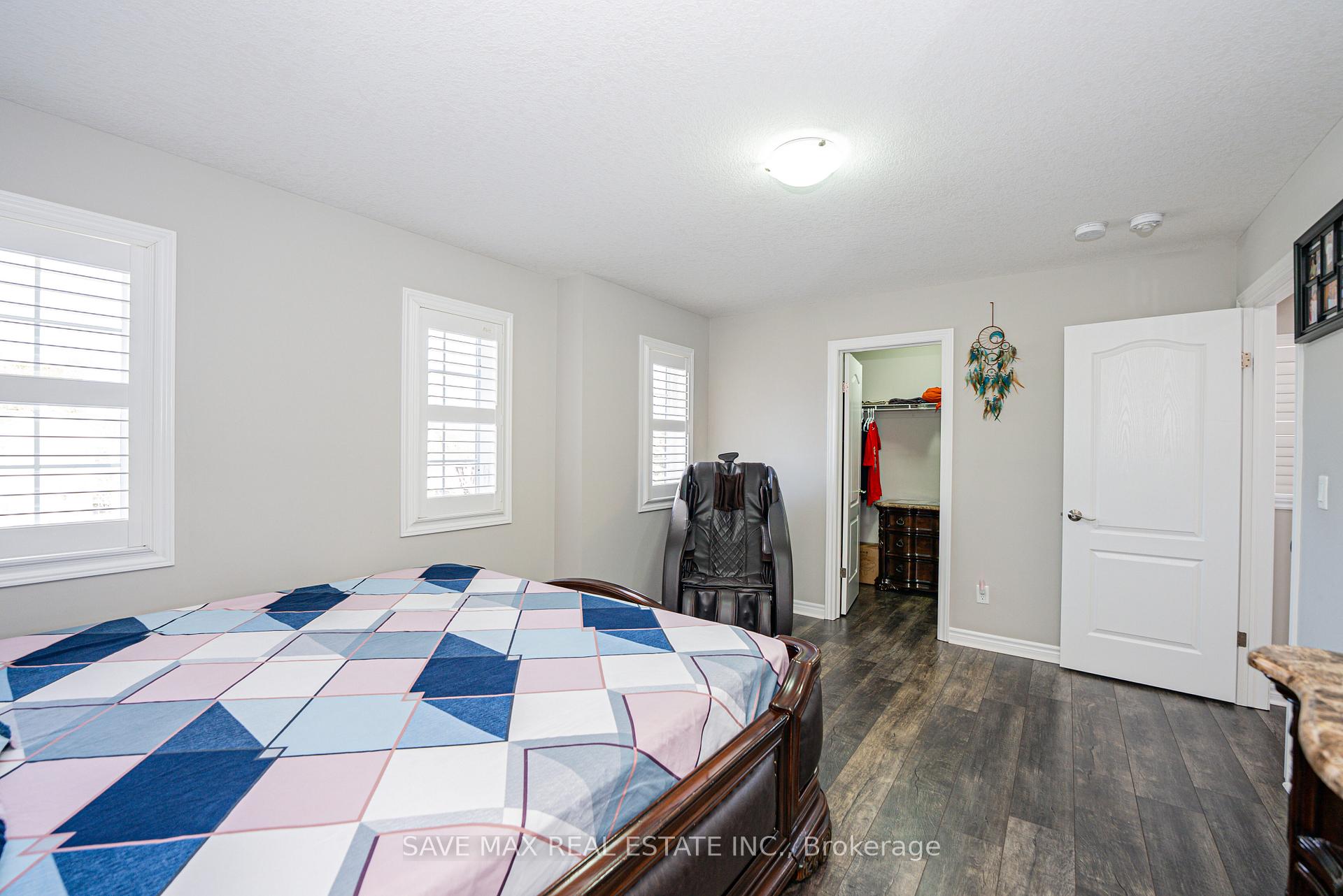 Photo 27 of Unit 6, 625 Blackbridge Road, Cambridge, Silver Heights — HOMEH