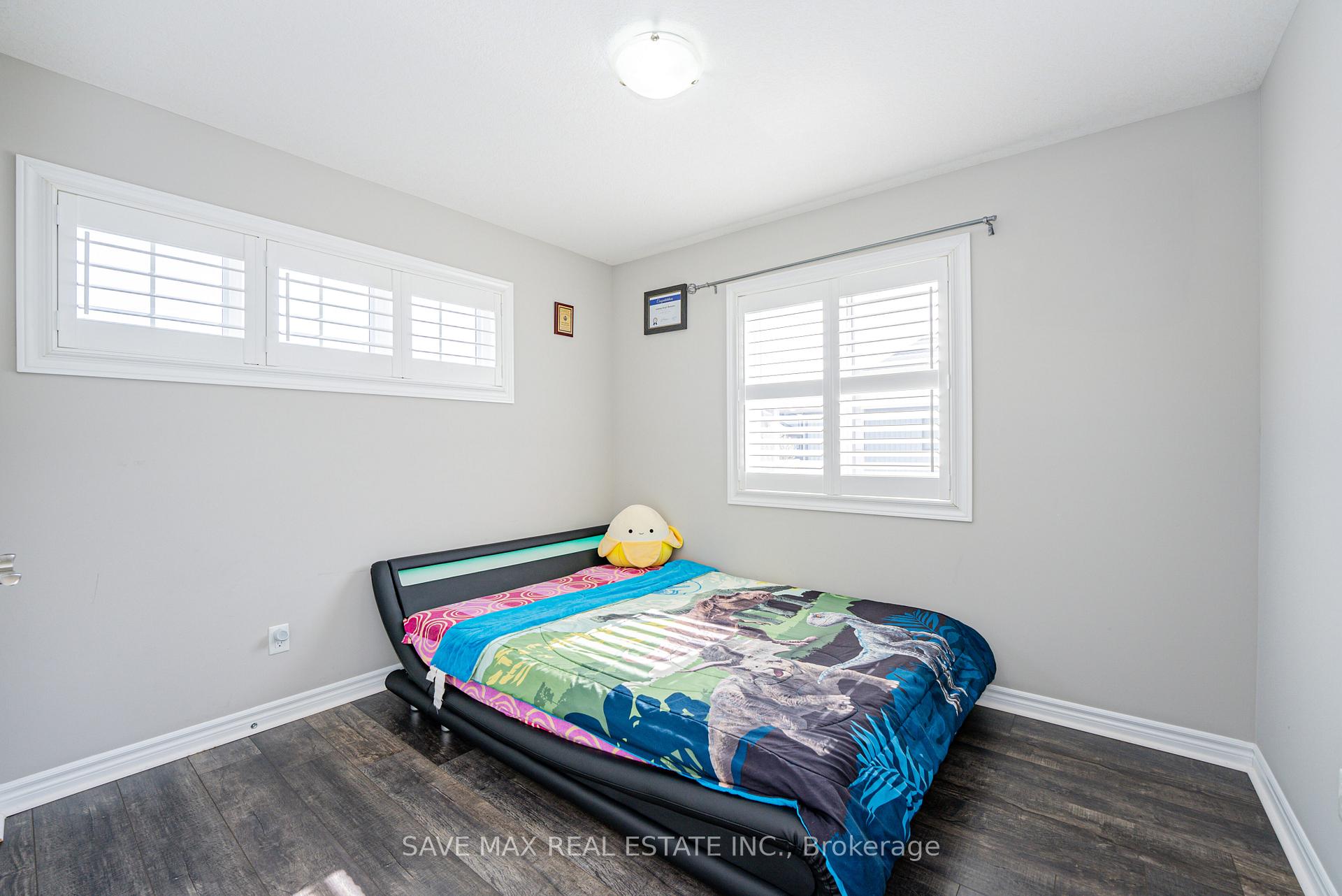 Photo 31 of Unit 6, 625 Blackbridge Road, Cambridge, Silver Heights — HOMEH