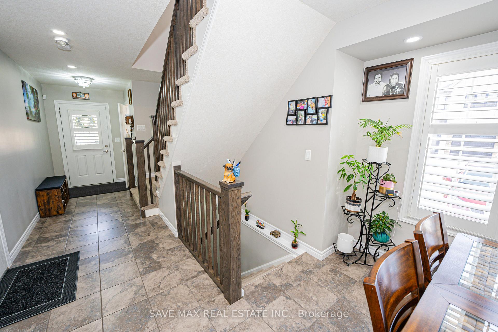 Photo 39 of Unit 6, 625 Blackbridge Road, Cambridge, Silver Heights — HOMEH