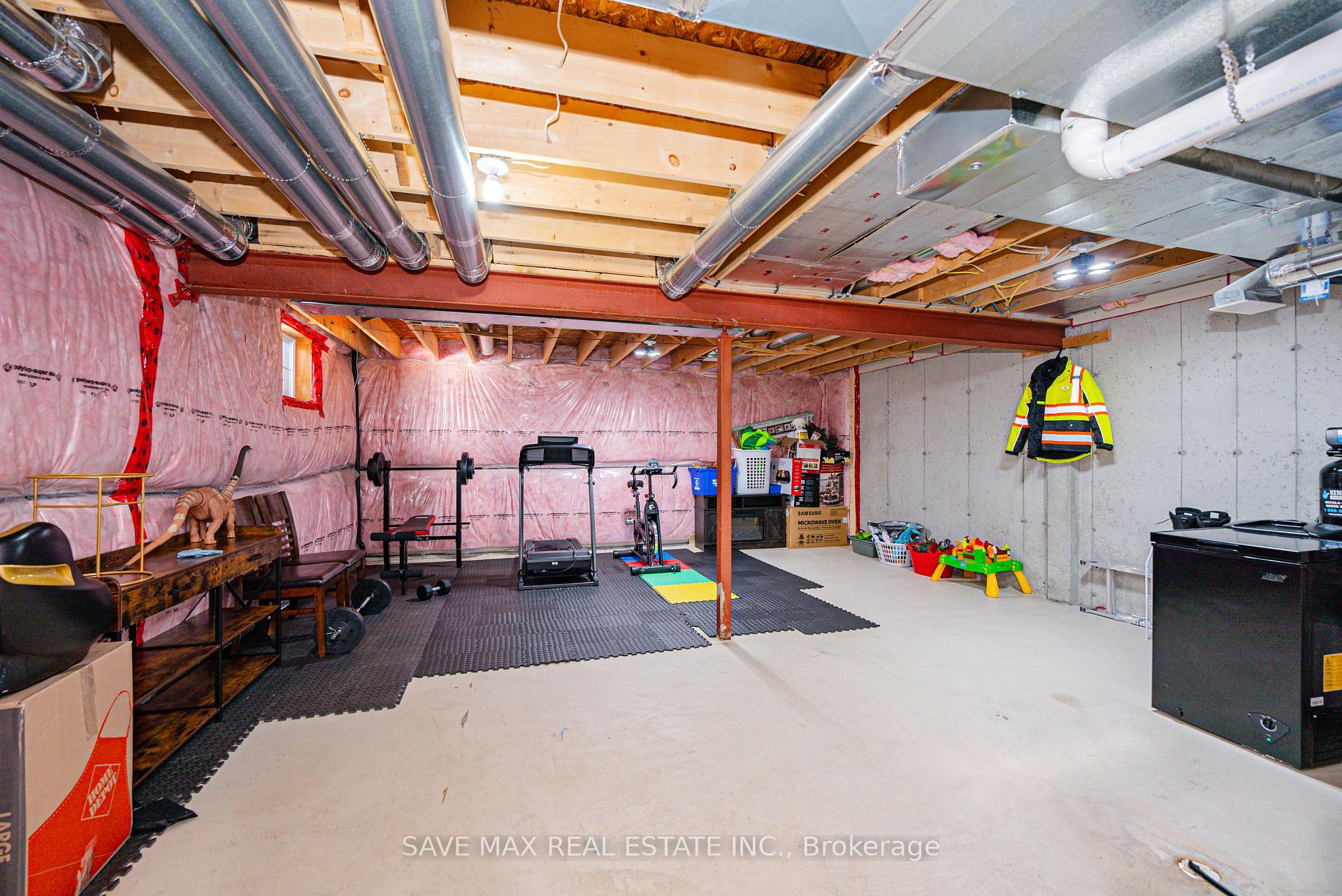 Photo 48 of Unit 6, 625 Blackbridge Road, Cambridge, Silver Heights — HOMEH