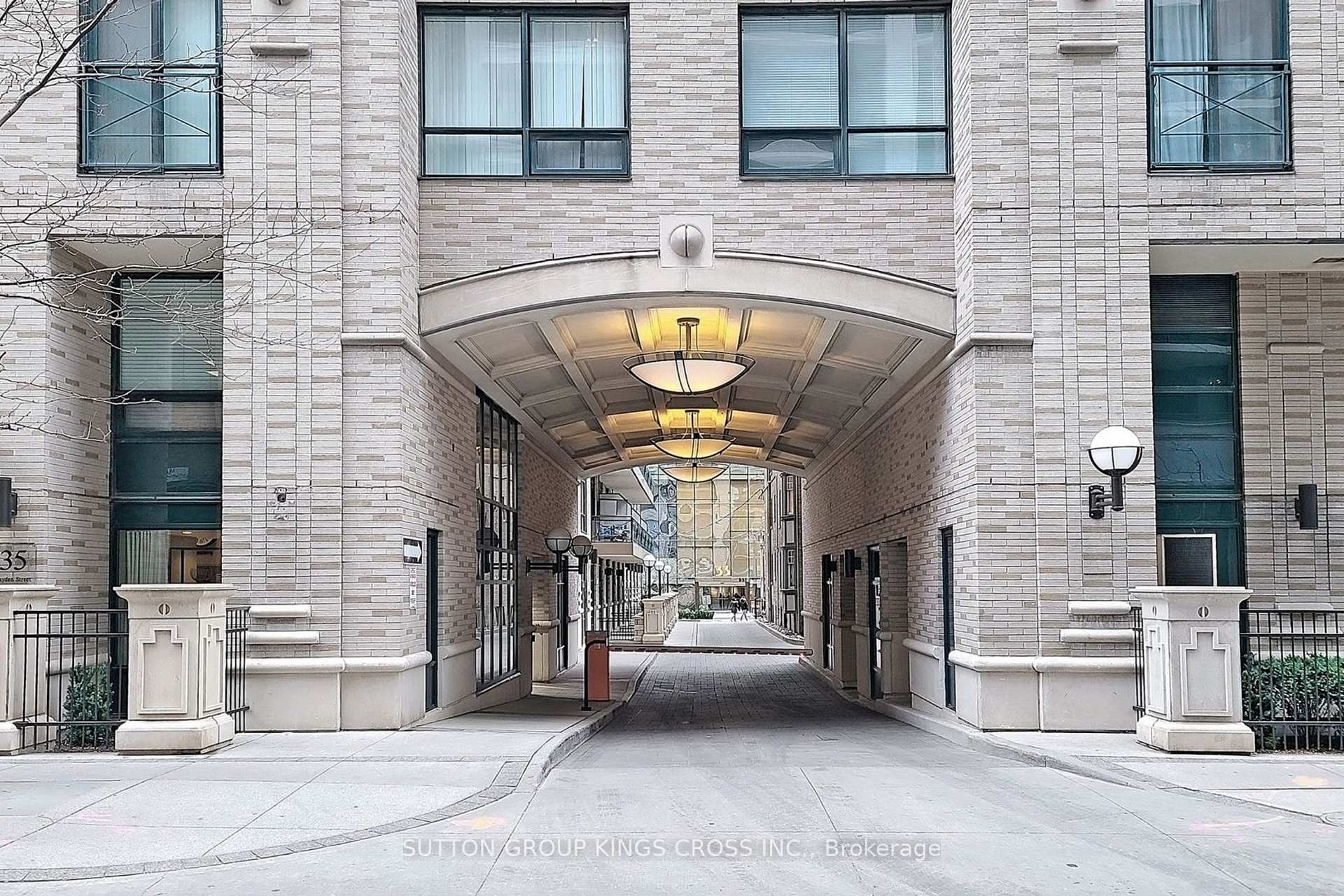 Front of Unit 1112, 35 Hayden Street S