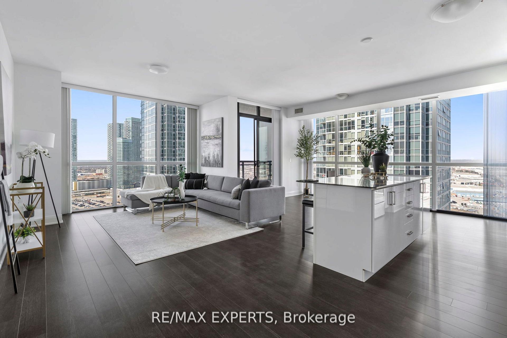Photo 4 of Unit 2406, 2900 Highway 7 Road, Vaughan, Concord — HOMEH