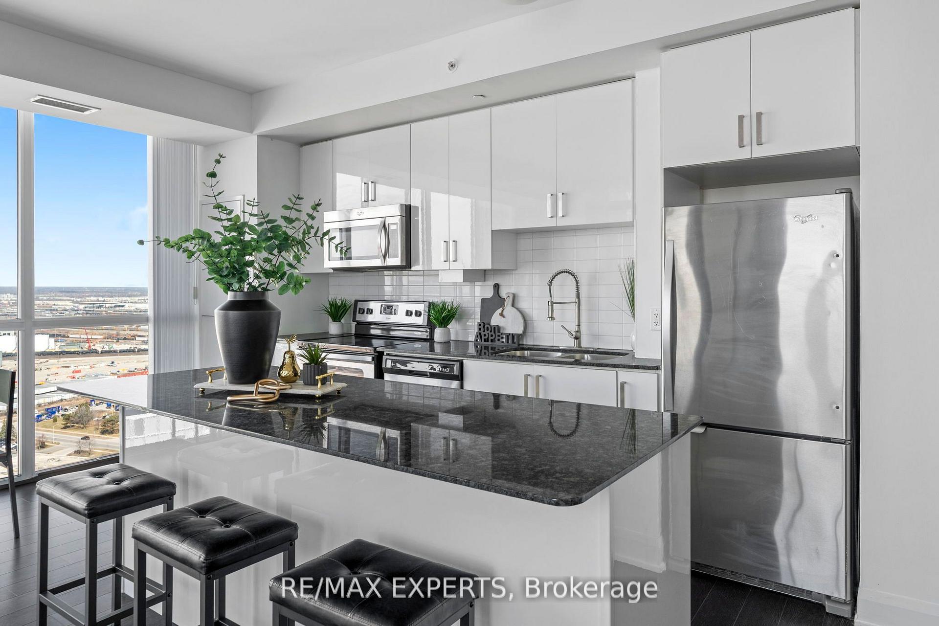 Photo 8 of Unit 2406, 2900 Highway 7 Road, Vaughan, Concord — HOMEH