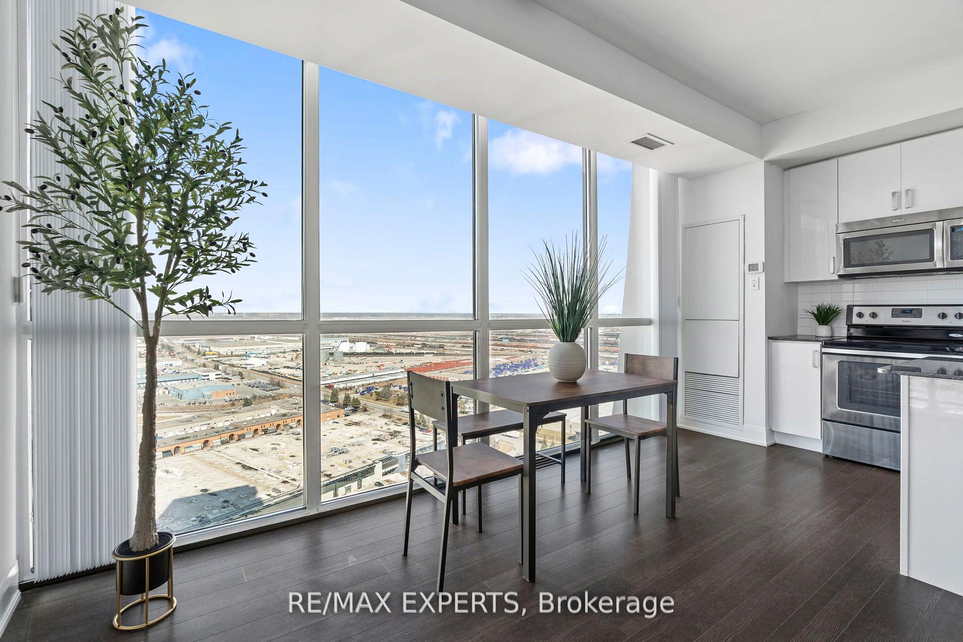 Photo 5 of Unit 2406, 2900 Highway 7 Road, Vaughan, Concord — HOMEH