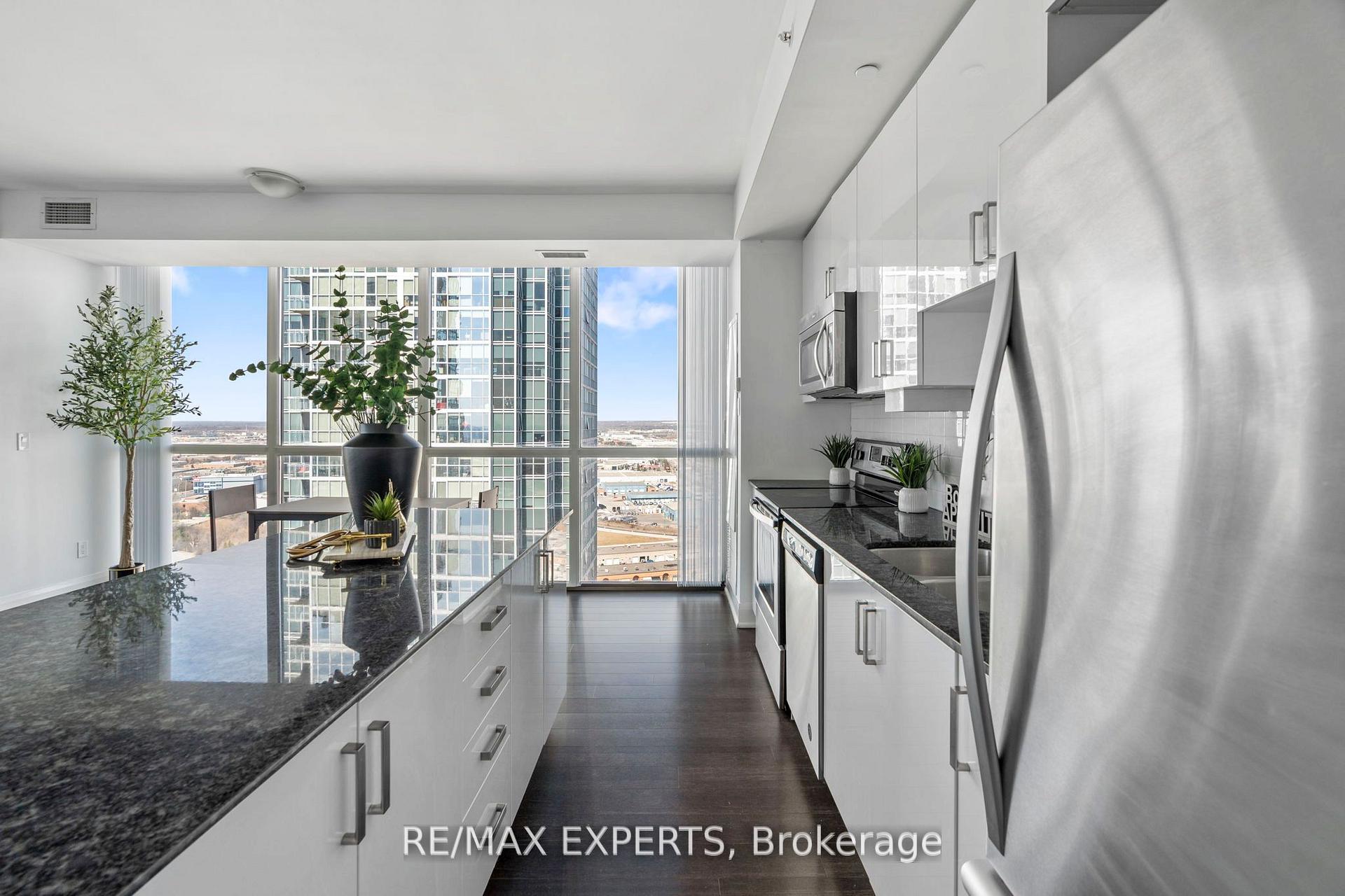 Photo 10 of Unit 2406, 2900 Highway 7 Road, Vaughan, Concord — HOMEH