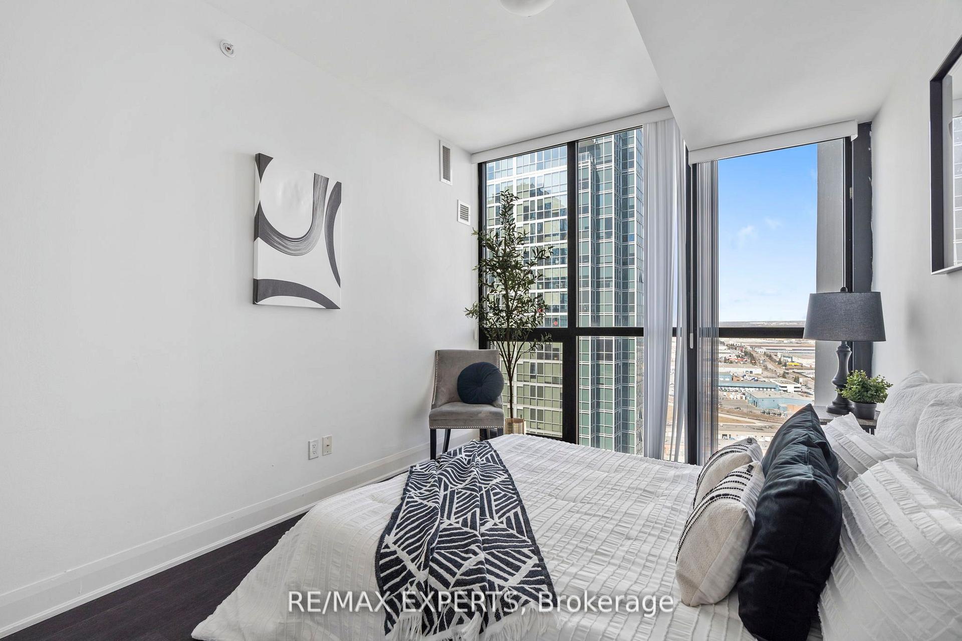 Photo 20 of Unit 2406, 2900 Highway 7 Road, Vaughan, Concord — HOMEH