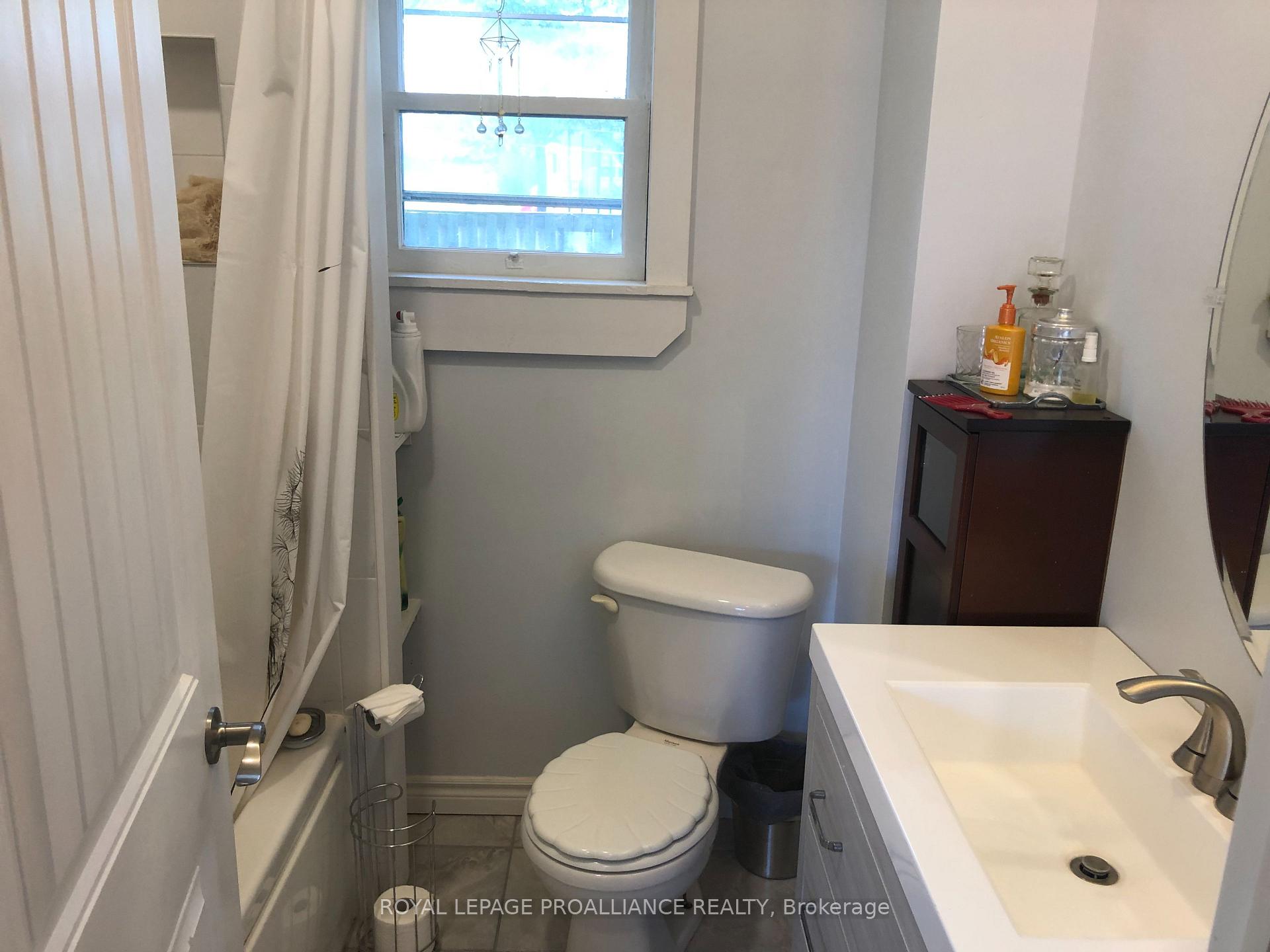 Photo 13 of Unit A & B, 24 Flindall Street, Quinte West, Trenton Ward — HOMEH