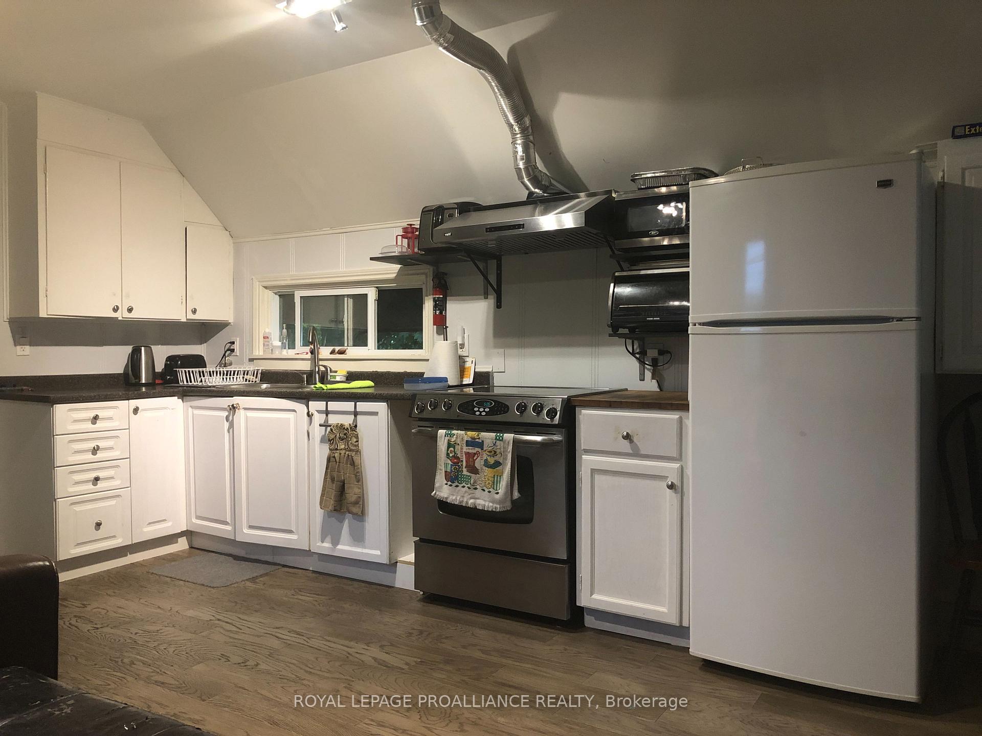 Photo 4 of Unit A & B, 24 Flindall Street, Quinte West, Trenton Ward — HOMEH