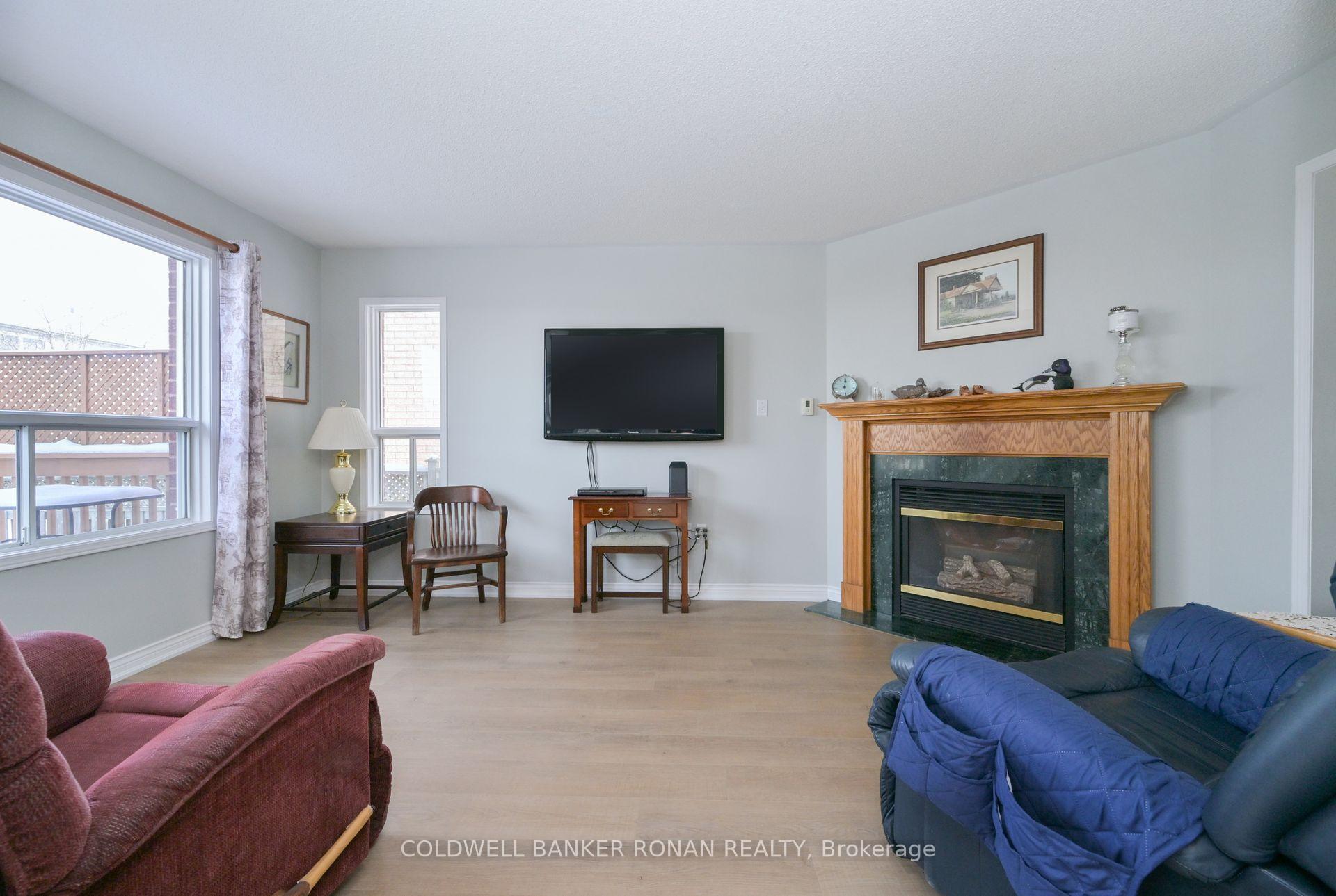 Photo 20 of 51 Darling Crescent, New Tecumseth, Alliston — HOMEH