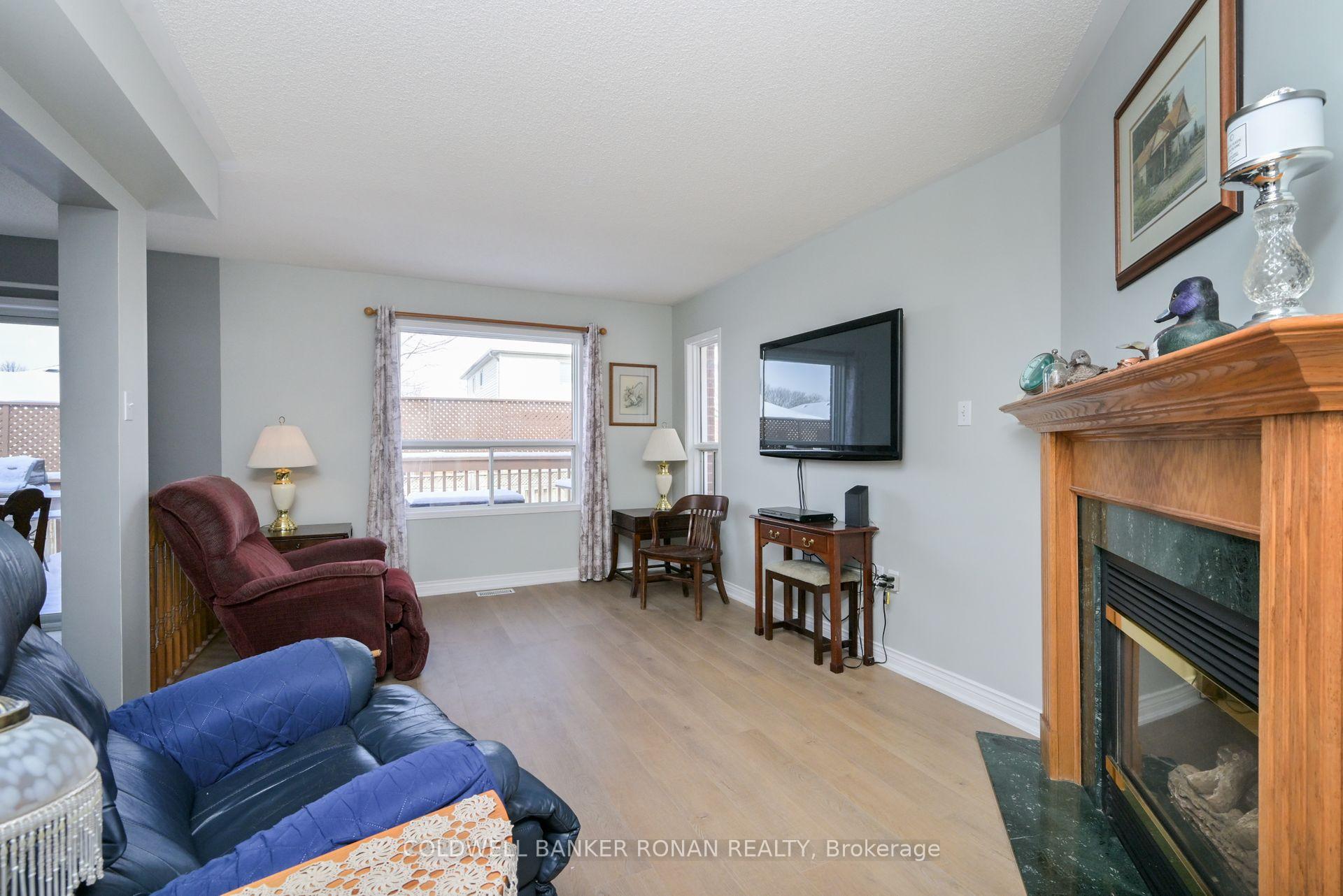 Photo 14 of 51 Darling Crescent, New Tecumseth, Alliston — HOMEH