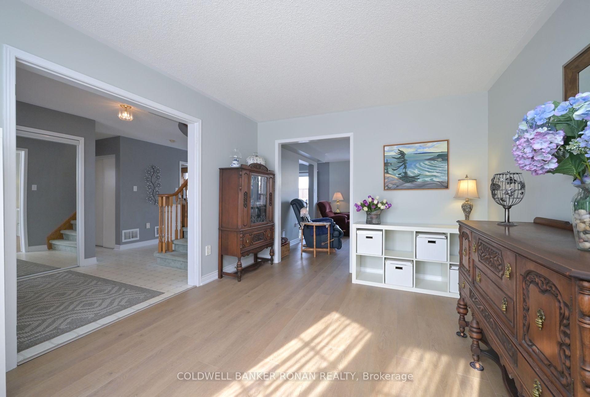 Photo 32 of 51 Darling Crescent, New Tecumseth, Alliston — HOMEH