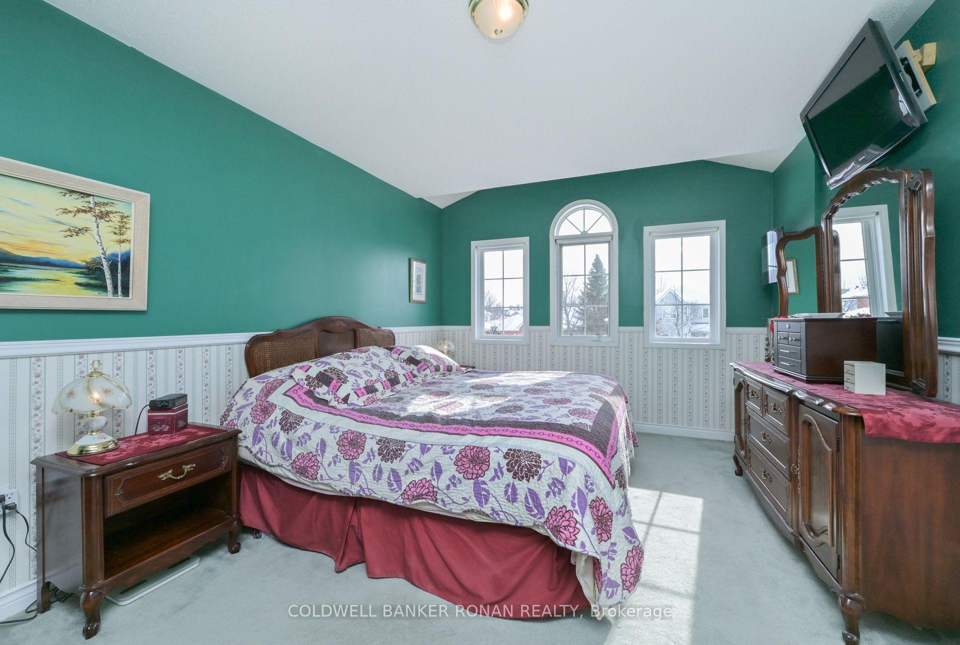 Photo 26 of 51 Darling Crescent, New Tecumseth, Alliston — HOMEH