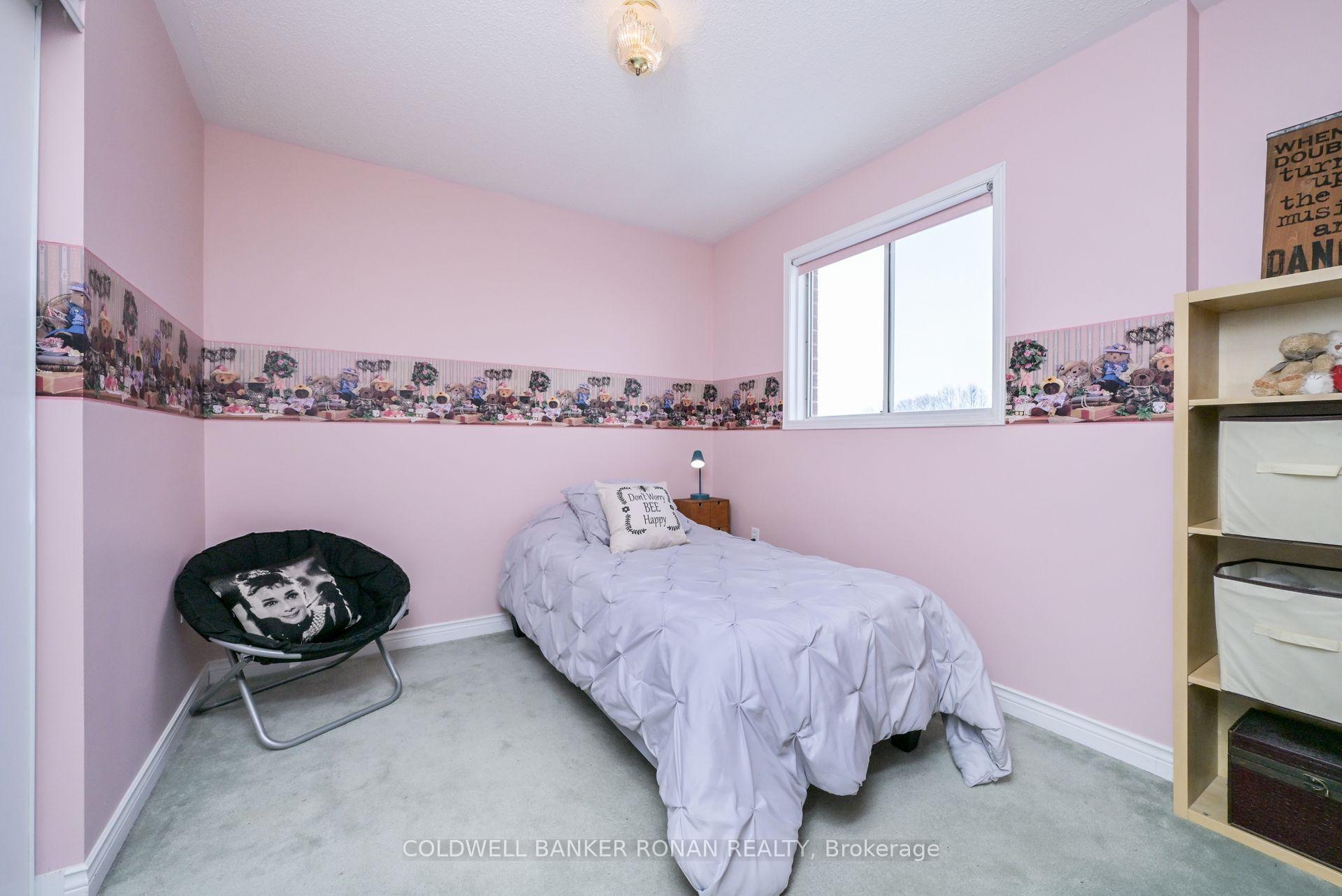 Photo 17 of 51 Darling Crescent, New Tecumseth, Alliston — HOMEH