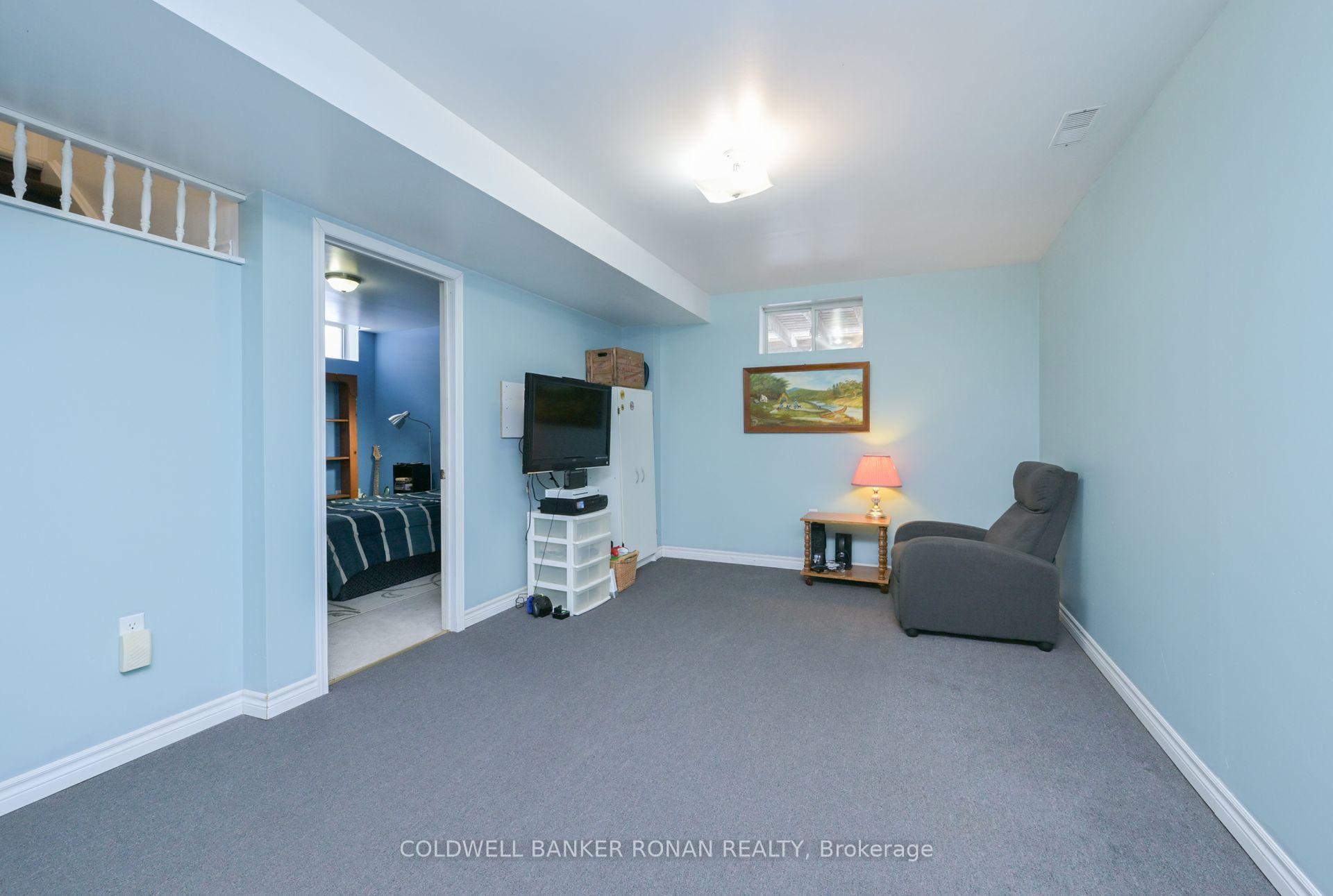 Photo 23 of 51 Darling Crescent, New Tecumseth, Alliston — HOMEH