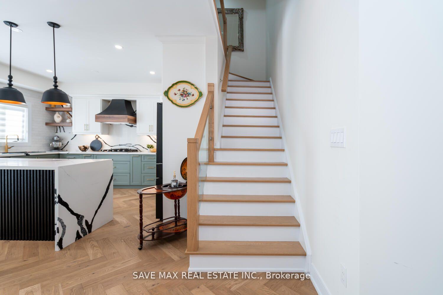 Photo 37 of 233 Valleyway Drive, Brampton, Credit Valley — HOMEH