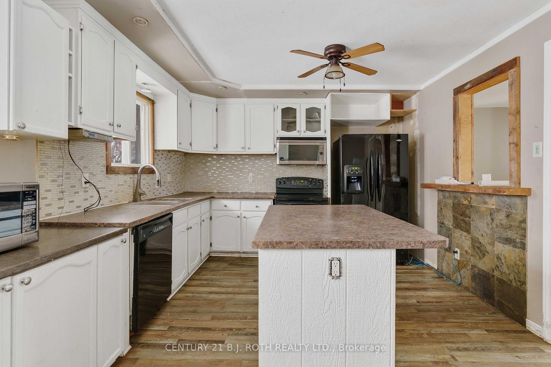 Photo 7 of 220 Margaret Street, Clearview, Stayner — HOMEH