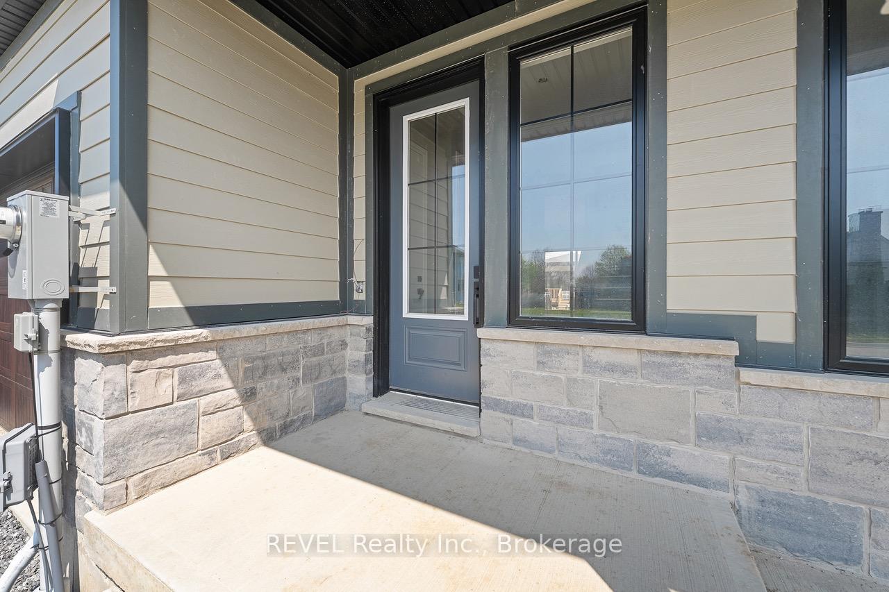 Photo 12 of 99 Ivy Crescent, Thorold, Confederation Heights — HOMEH